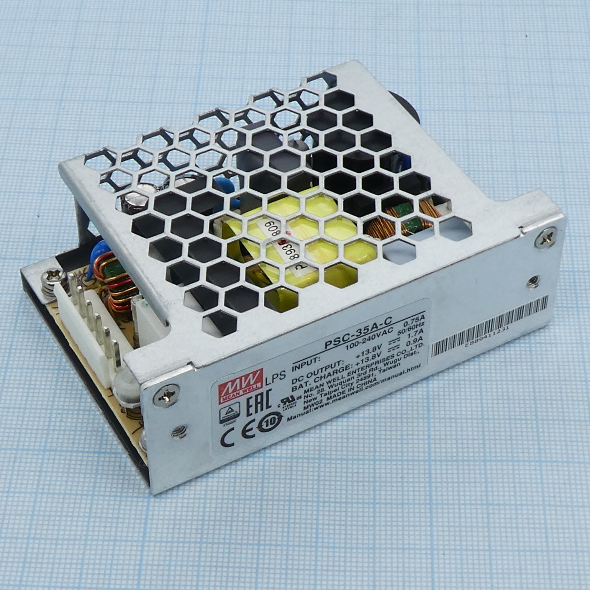 PSC-35A-C - AC-DC с функцией UPS, 35Вт, вход 90...264В АС/127...370В DC, выход1: 13.8В/0…1.7А(2.6 А макс), выход зарядного устройства 13.8В/0.9А, рег. вых.1 12…15В, изоляция 3000В АС, в кожухе 86.4х59.6х30мм, -30...+70°С