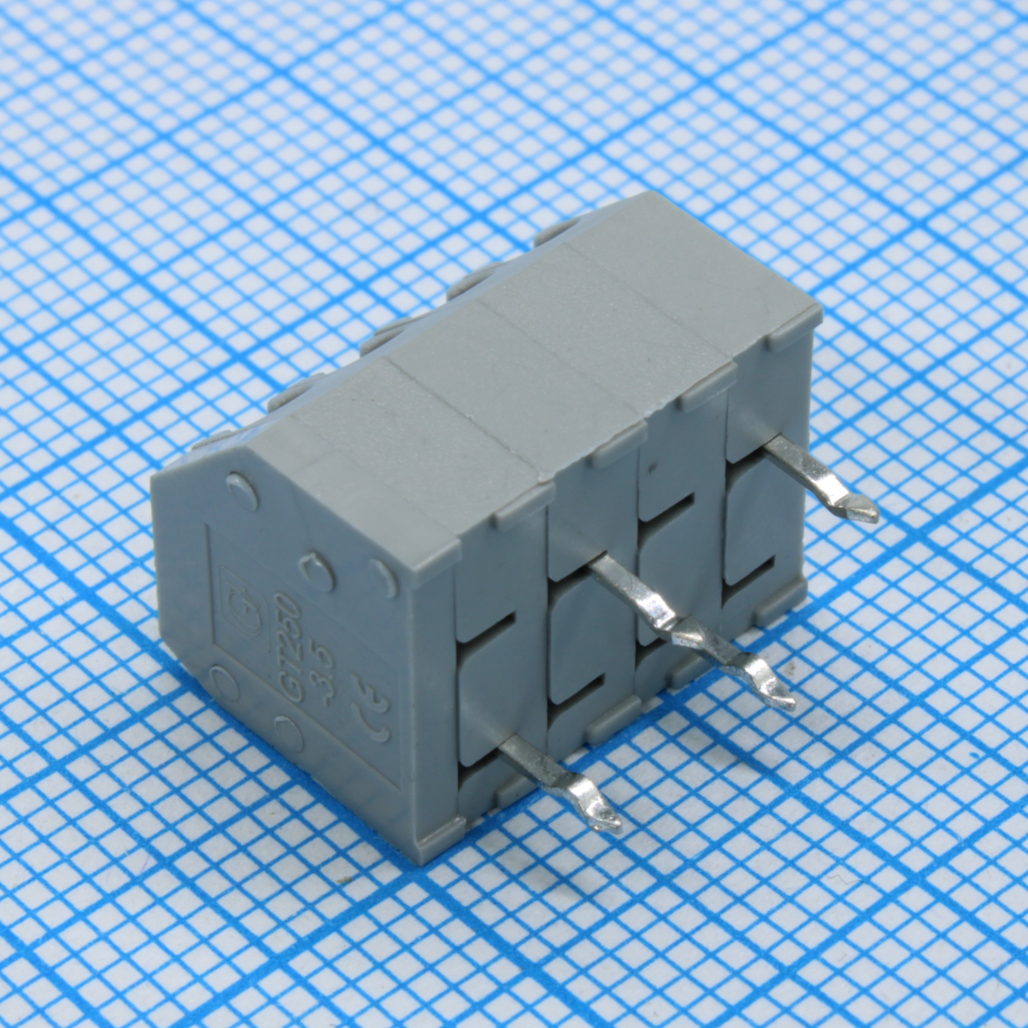GT250-3.5-04P-11-00 - Нажимной безвинтовой клеммный блок 4 контакта. Зажим типа торцевой контакт. Серия GT250-3.5