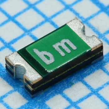 0ZCJ0050AF2E - Предохранитель восстанавливаемый (PTC) 0.5A(удержание) 1A(отключение) 24В постоянного тока 100A 0.6Вт 0.1сек 0.15Ом для поверхностного монтажа