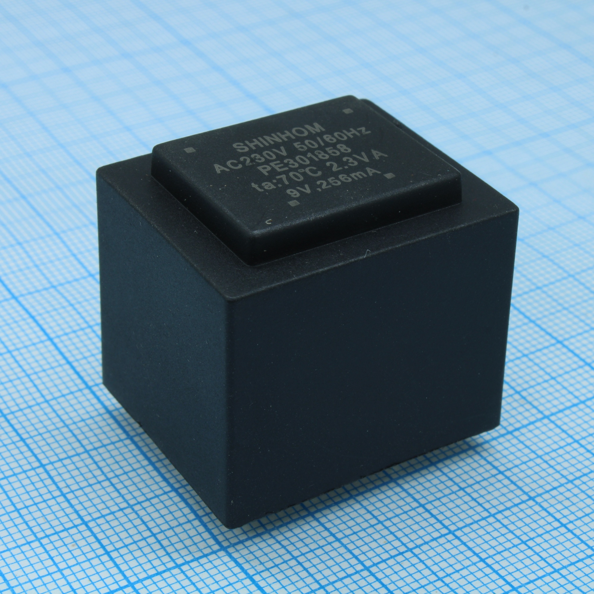 PE301858 - Трансформатор питания 2.3ВА  230В 9В/256мА ta 70°C (EI 30/18) 25мм