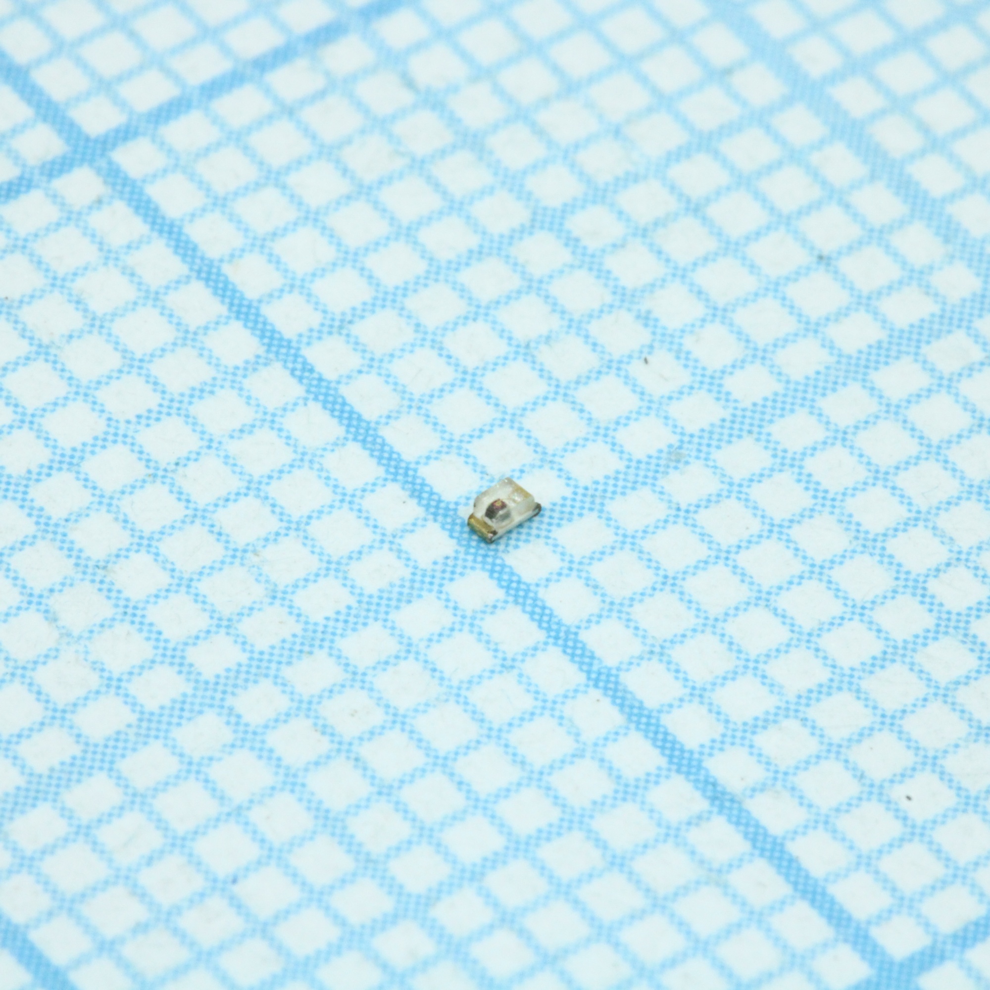 KPHHS-1005SURCK - Светодиод smd 1х0,5мм/красный/630нм/120-220мкд/прозрачный/120°