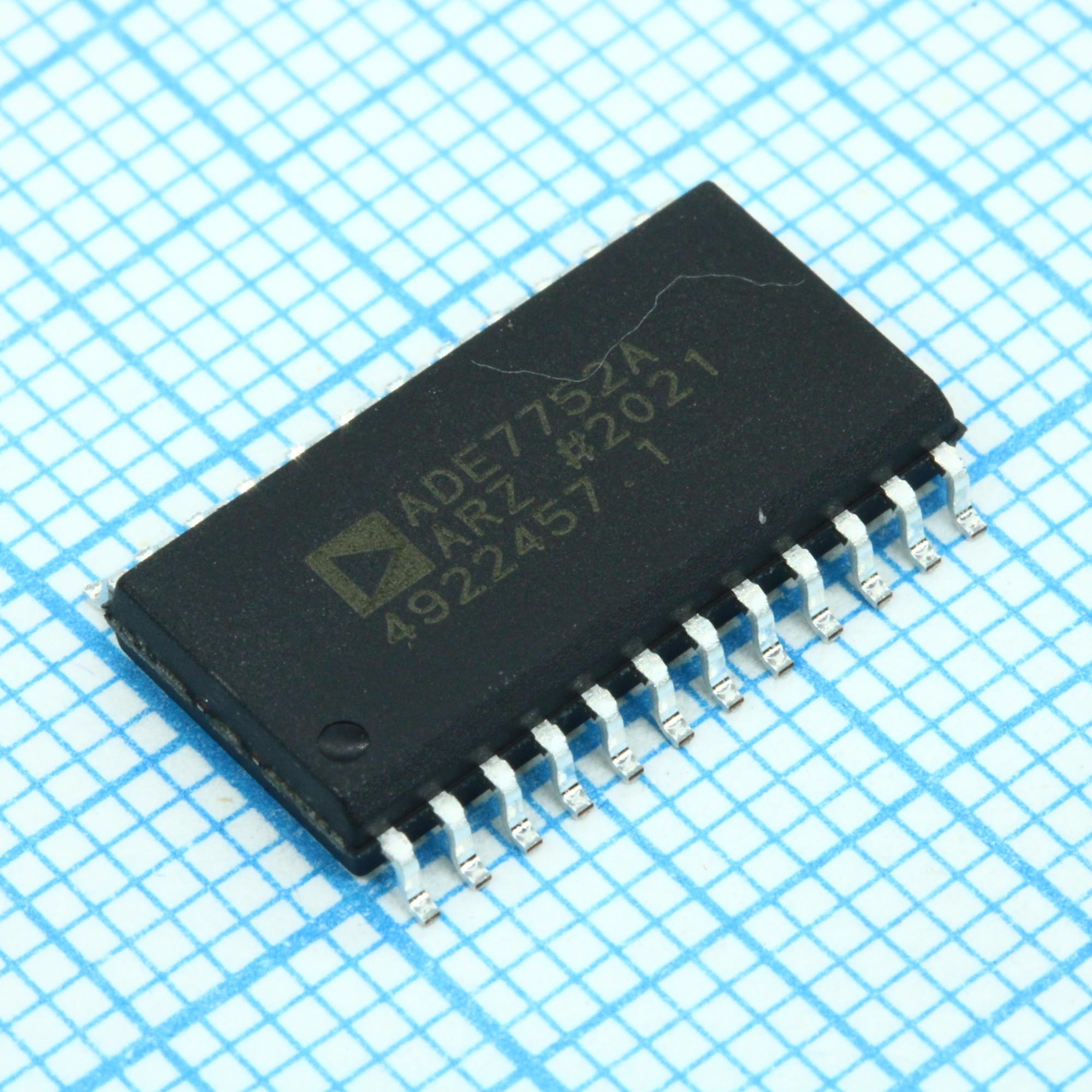 ADE7752AARZ-RL - Низкоэнергетическая многофазная измерительная ИС с импульсным выходом