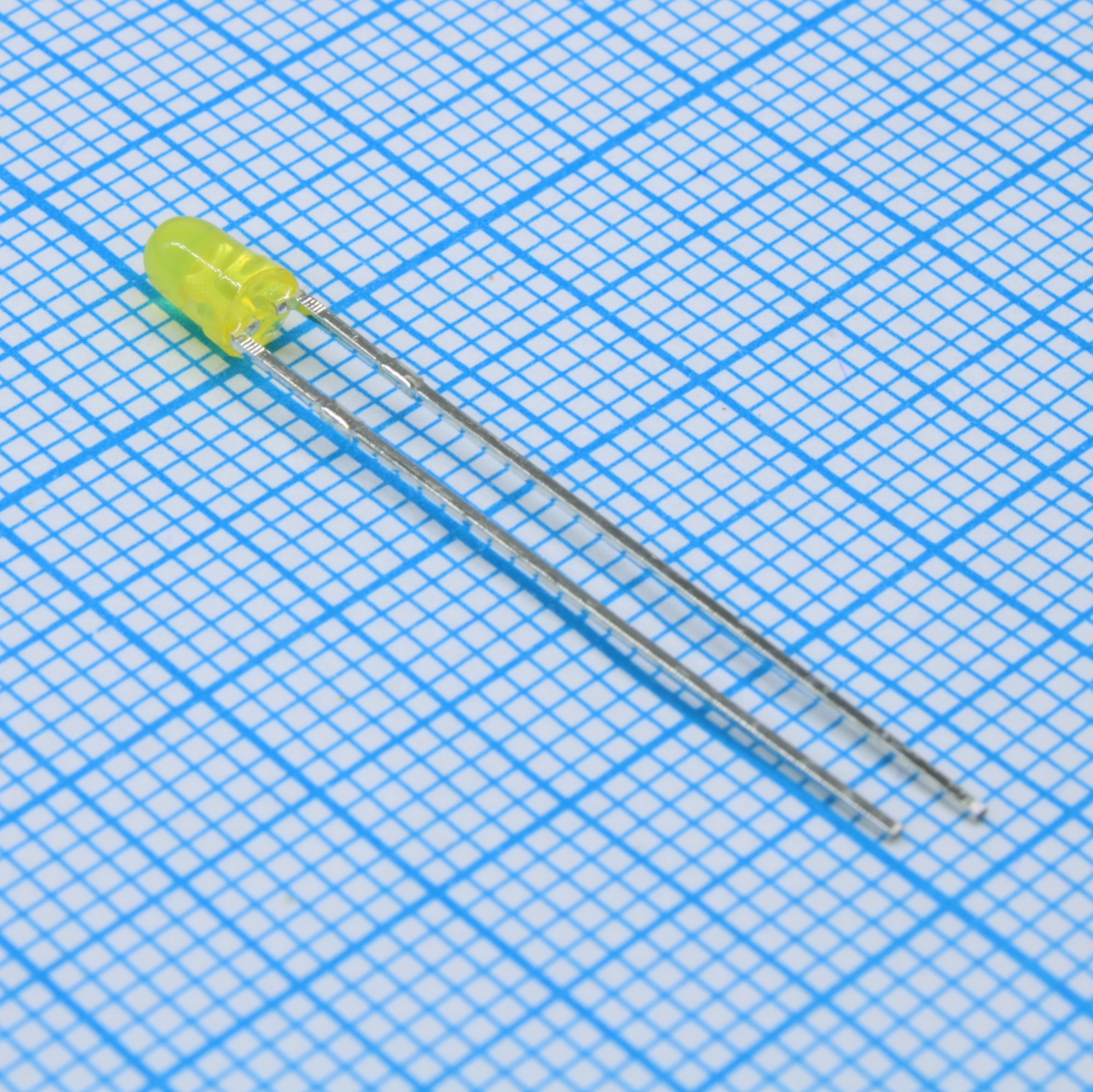 L-7104SYD - Светодиод 3мм/желтый/588нм