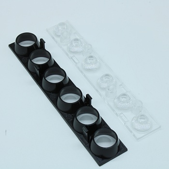 ASM-847 - Групповая линейная линза на 6 светоточек с черным рефлектором, для светодиодов 3030/3535, 90%, 24°. 6X1, 108mm H:19mm, PMMA-PC