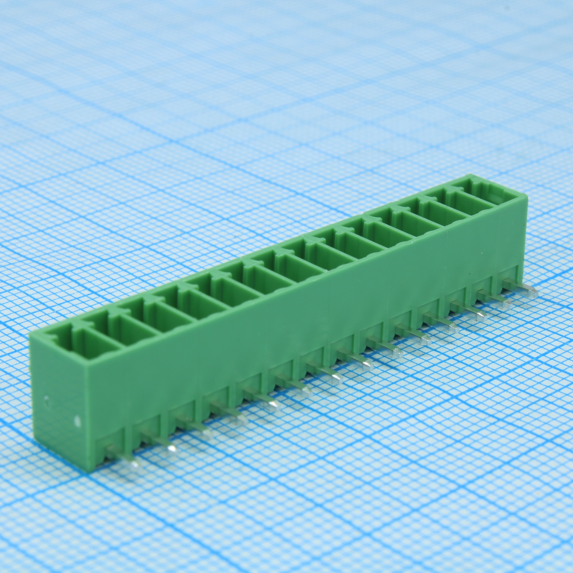 15EDGRC-3.5-14P-14-00A(H) - Разъемный клеммный блок на плату, 14 контактов. Серия 15EDGRC-3.5