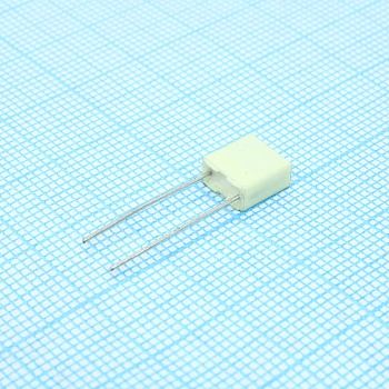 R82EC3220DQ70K - Конденсатор металлоплёночный полиэтилентерефталатный 0.22мкФ 100В ±10% (7.2х3.5х7.5мм) шаг выводов 5мм 105°С автомобильного применения лента в коробке