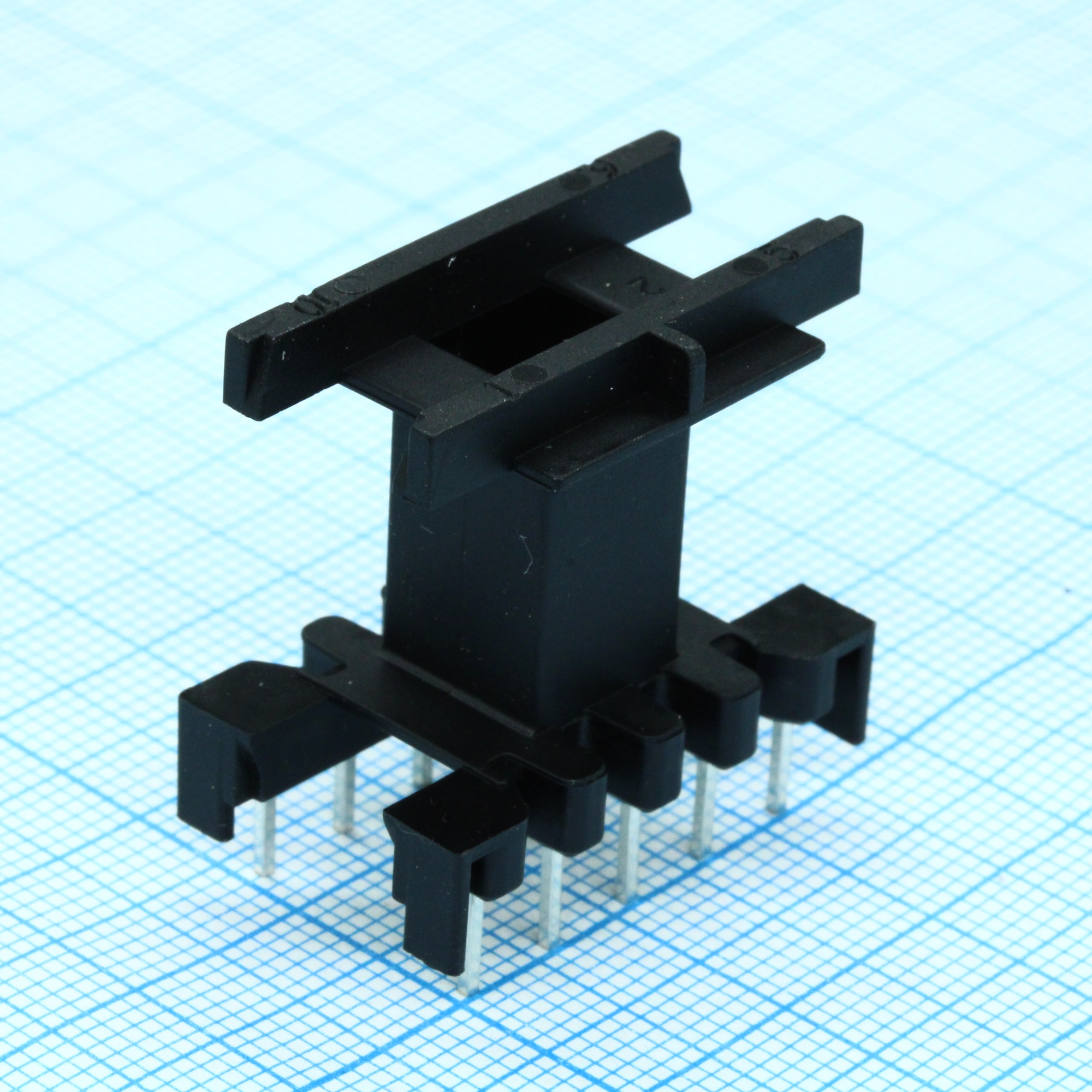 B66208X1010T001 - Каркас сердечника черный политерефталатный