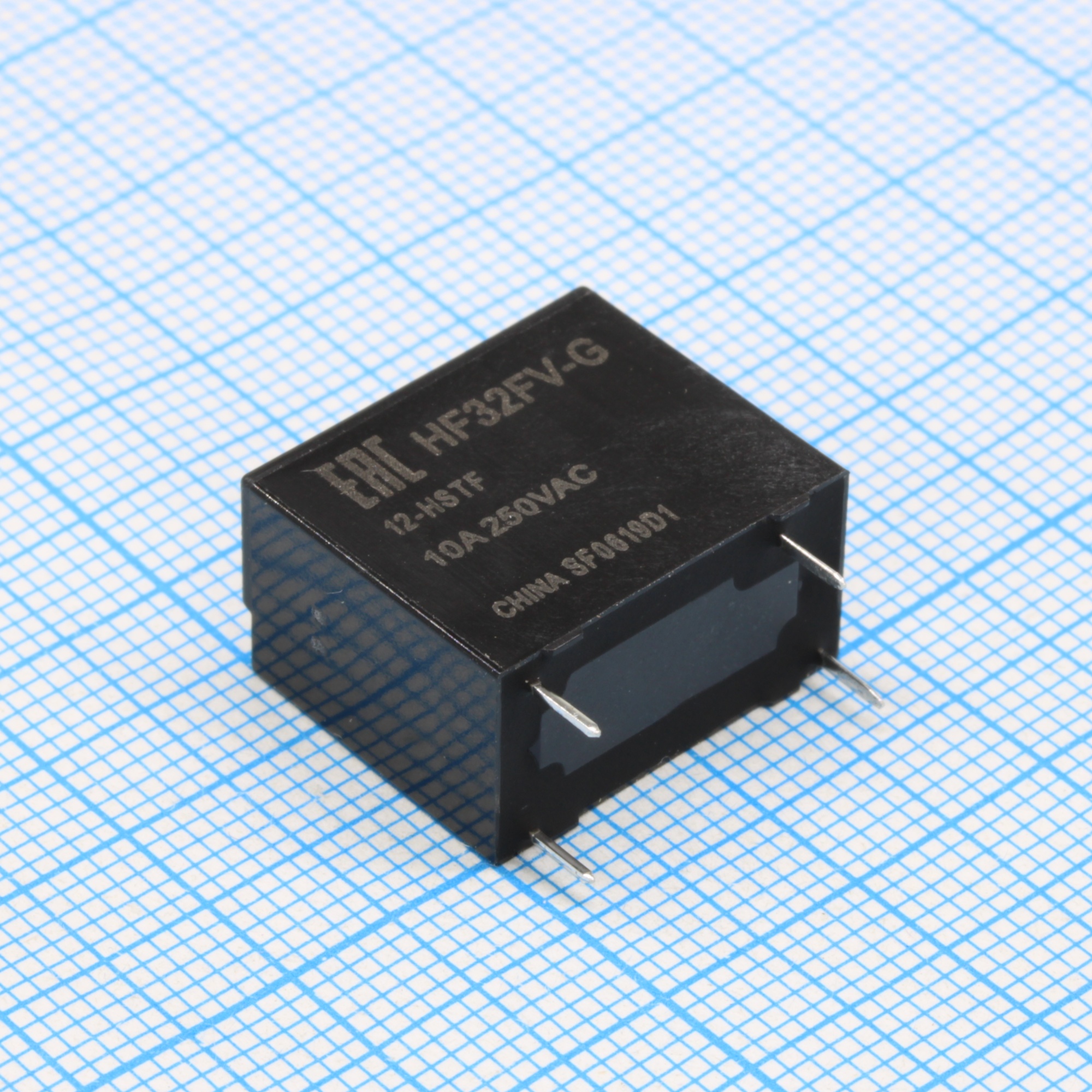 HF32FV-G/12-HSTF - Реле силовое 8А один контакт на замыкание катушка 12В