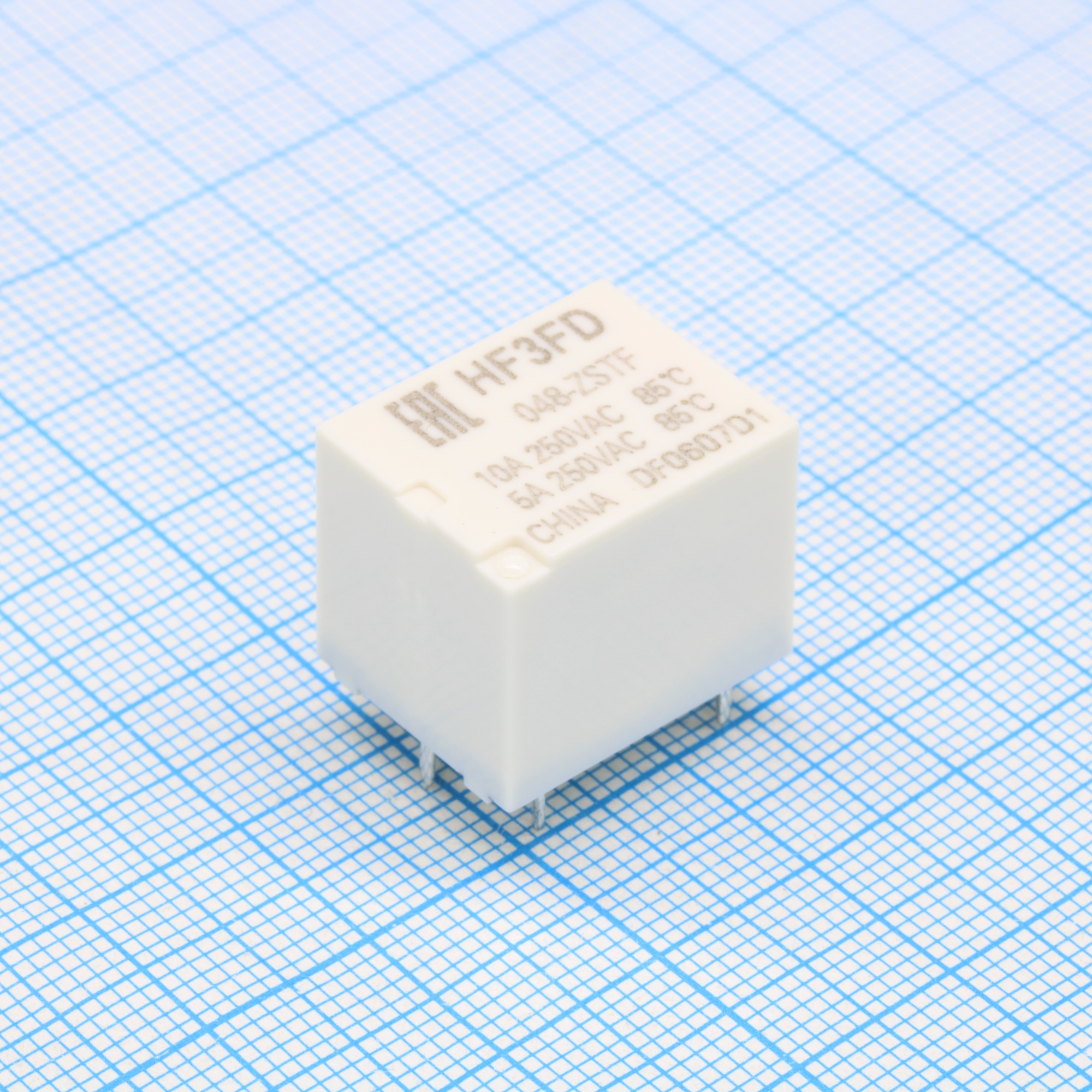 HF3FD/048-ZSTF - Реле силовое 10А одна группа на переключение катушка 48В