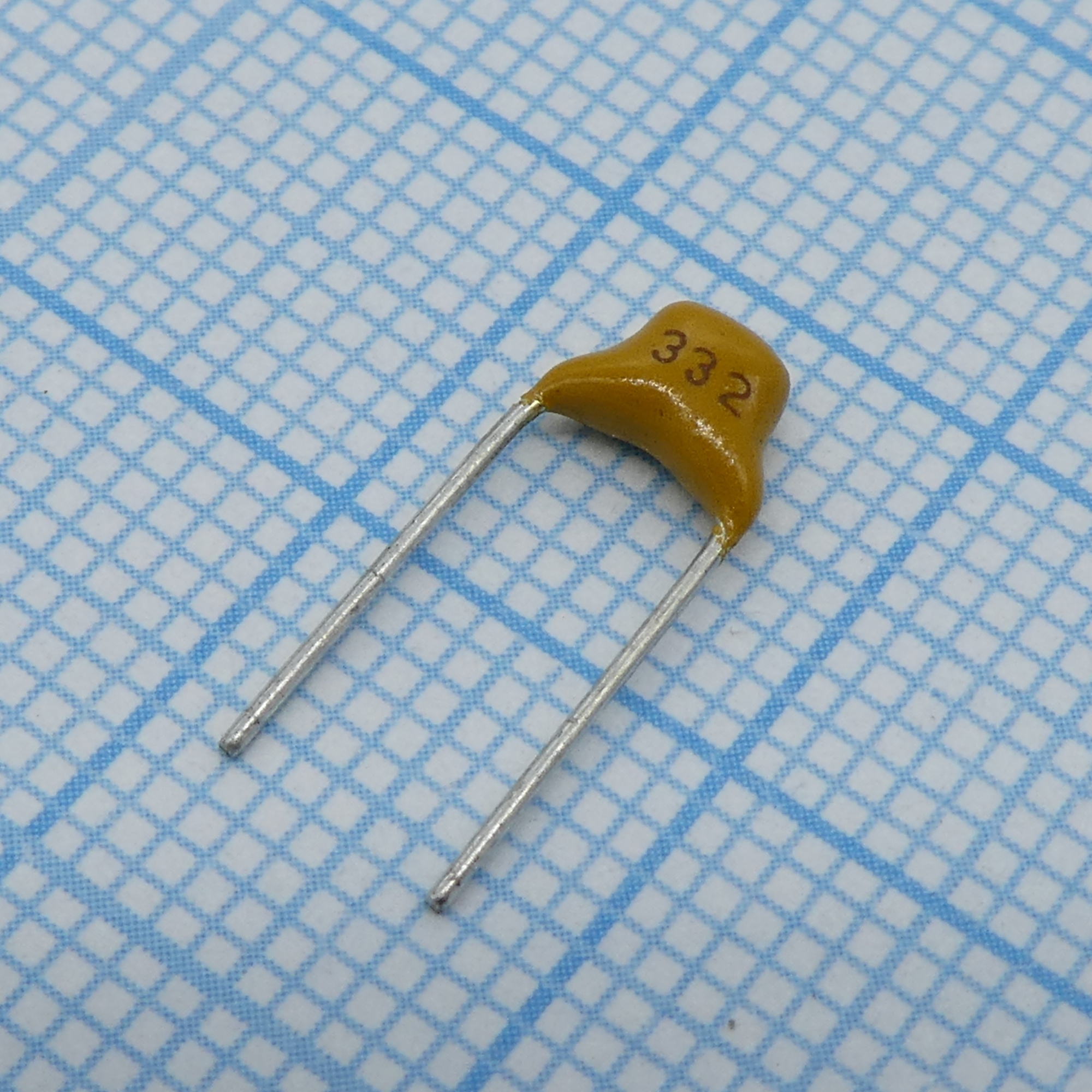 TS170R1H332K8BBB0R - Конденсатор керамический многослойный 3300пФ 50В X7R ±10% радиальный 5.08мм 125°C россыпь