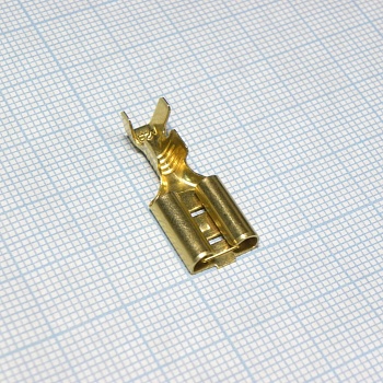 Контакт гнездовой D9.5 - Контакт гнездовой 9.5мм, в колодку, сечение провода 6мм2