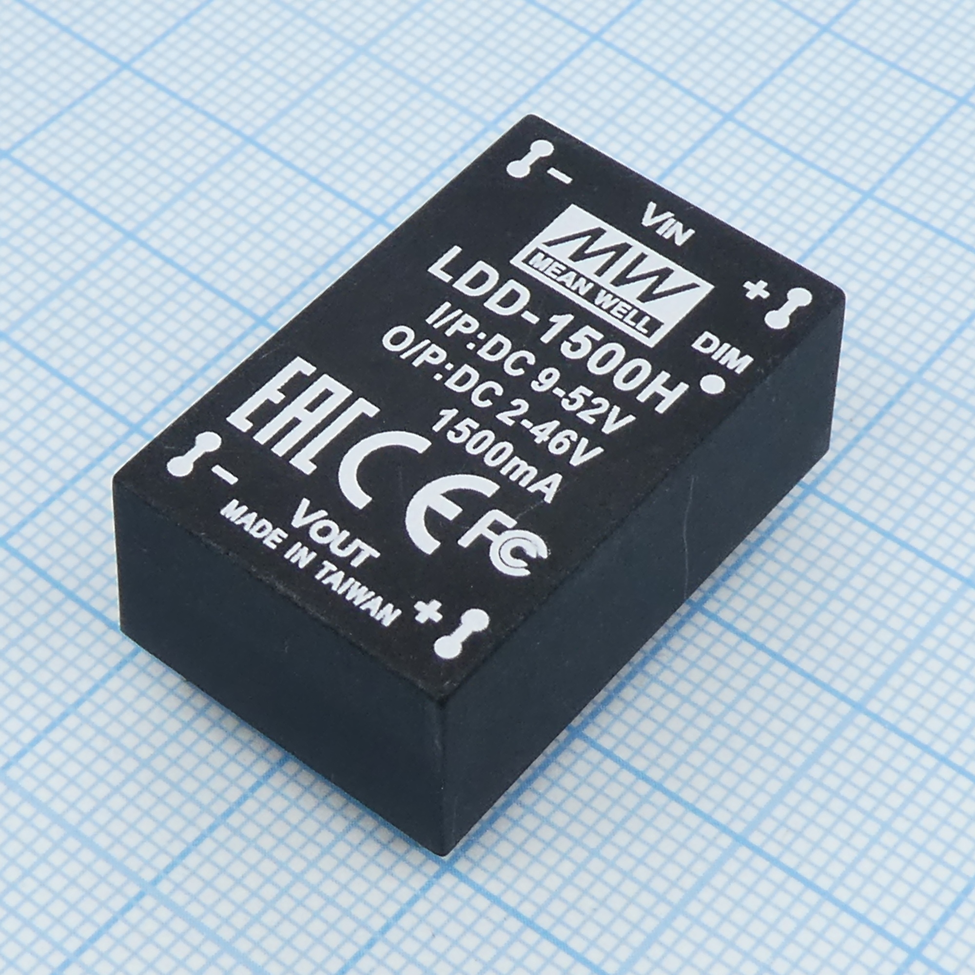 LDD-1500H - DC/DC LED понижающий, вход 9…52В, выход 2…46В/1.5А, КПД до 97%, вход On/Off/DIMM, 31.8x20.3x12.2мм, DIP, -40…65°C, пластик