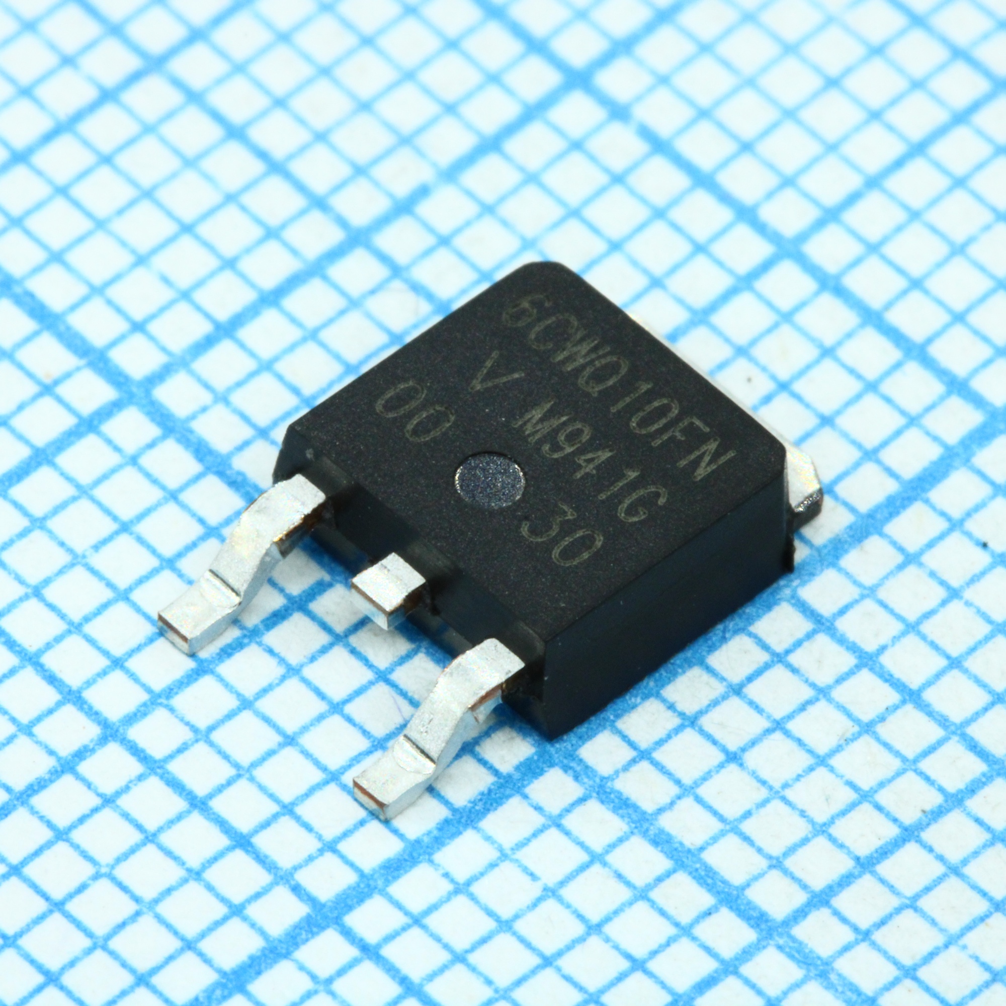 VS-6CWQ10FN-M3 - Диоды Шоттки сборка 100В DPAK