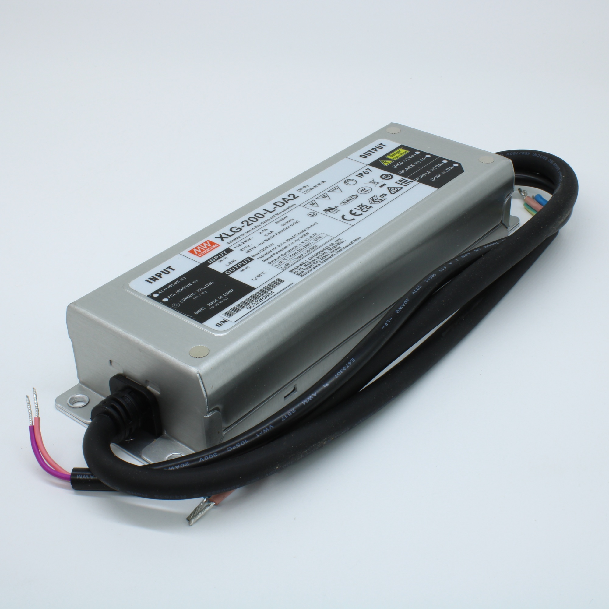 XLG-200-L-DA2 - AC-DC, 200Вт, вход 100…305В AC, 47…63Гц/142…431В DC, выход 142…285В/700мА, рег. вых 350…1050мА, изоляция 3750В AC, в корпусе 199х63х35.5мм, -40…+90°С, DALI-2 димминг