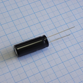 EEUFR0J272L - Конденсатор алюминиевый электролитический 2700мкФ 6.3В 20% (10 X 25мм) радиальные выводы 5мм 2470мА 10000час 105°С Россыпь