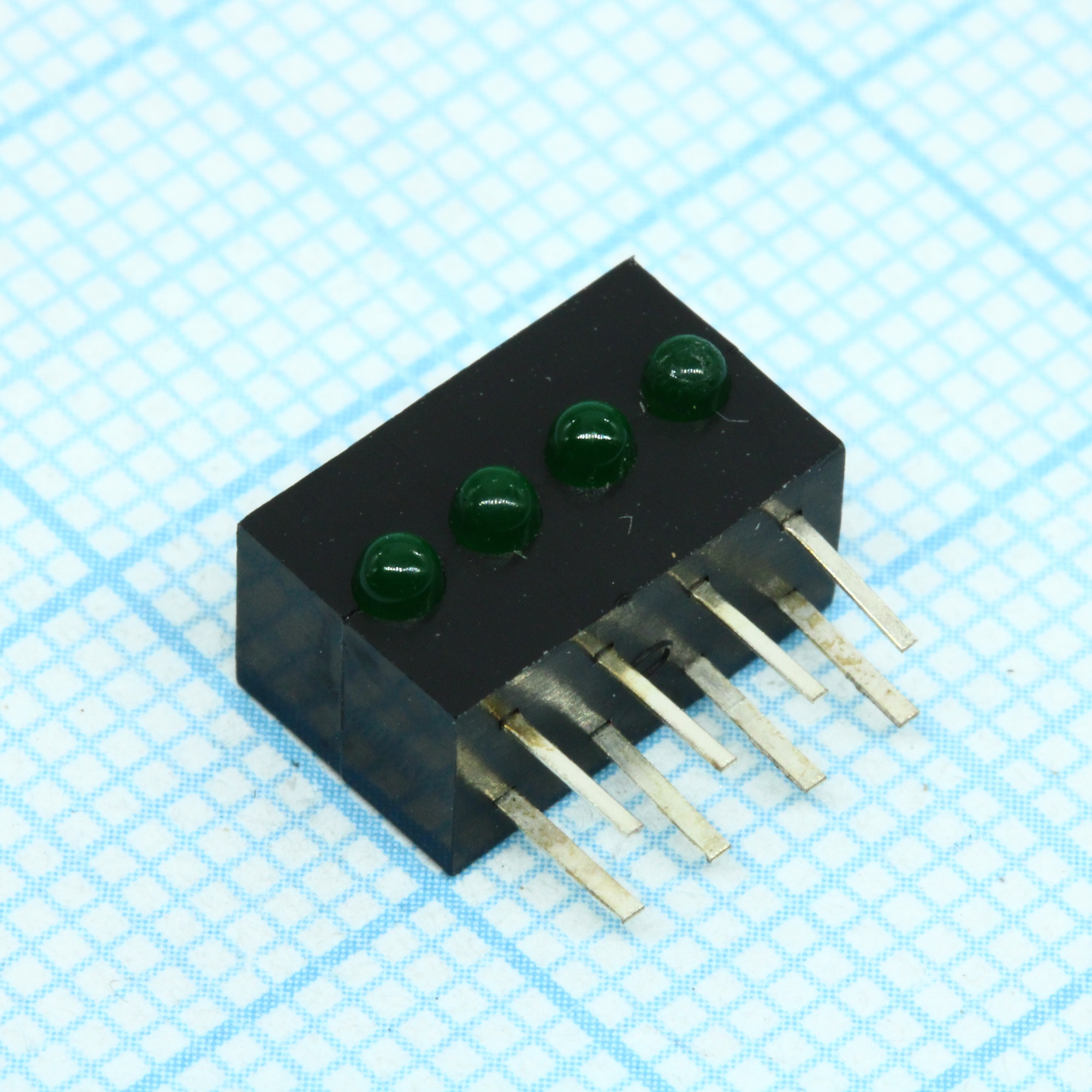 KM2520EF/4SGD - Светодиодный модуль 4LEDх1,8мм/зеленый/568нм/2.6-10мкд/40°