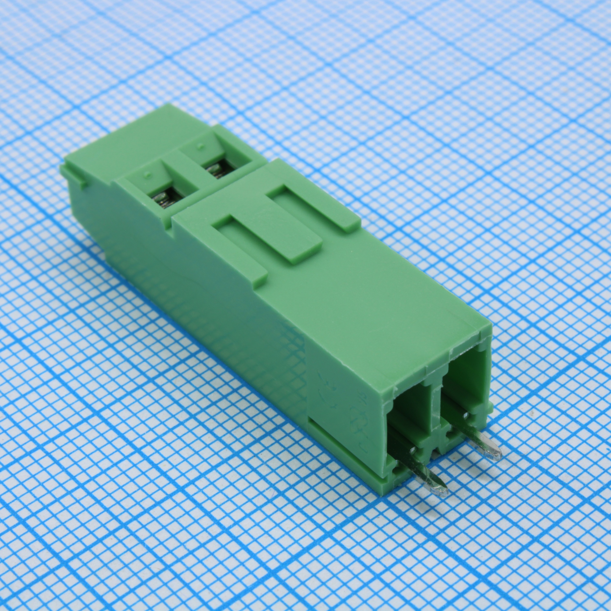 GT500HH-5.08-02P-14-00 - Винтовой клеммный блок c рельефной обоймой, 2 контакта. Серия GT500HH-5.08