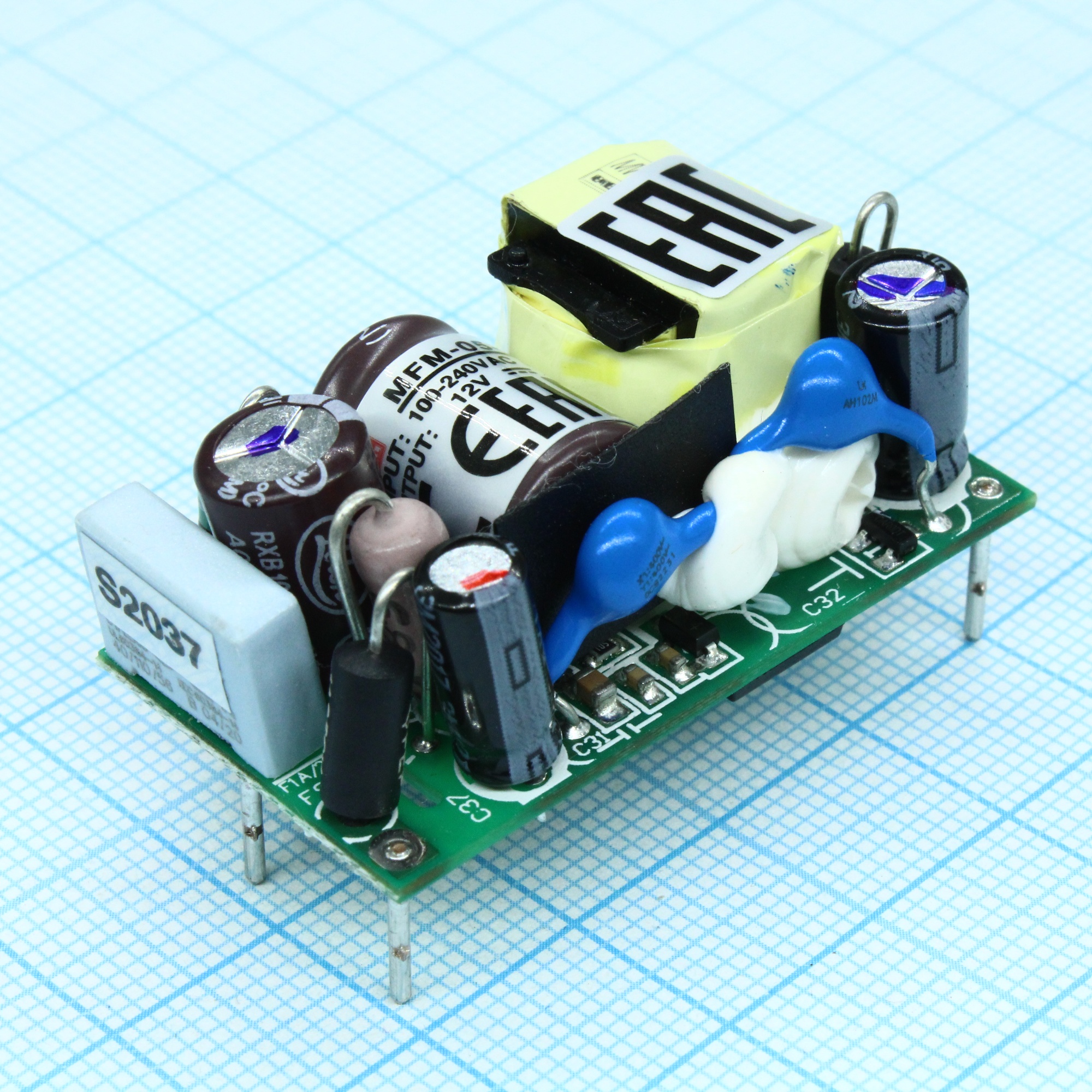 MFM-05-12 - AC-DC med, 5Вт, вход 80...264В AC 47...440 Гц, выход 12В/0.42А, изоляция 4000В AC, без корпуса 42х22.3х20.5мм, -40...+85°C