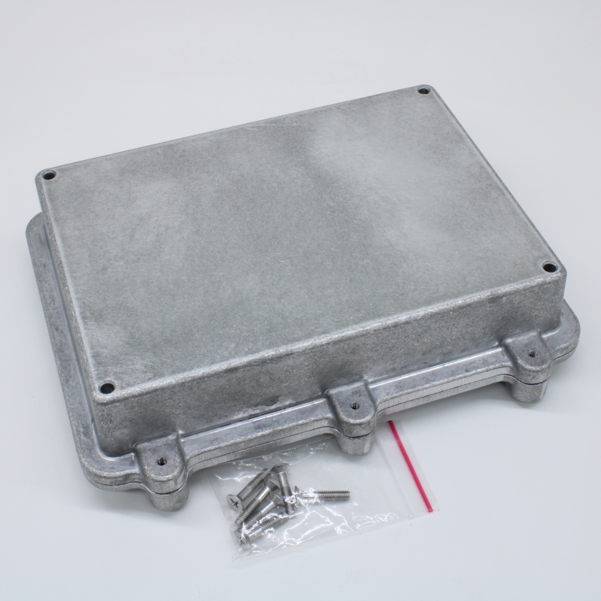 HQ017 - Алюминиевый корпус натурального цвета