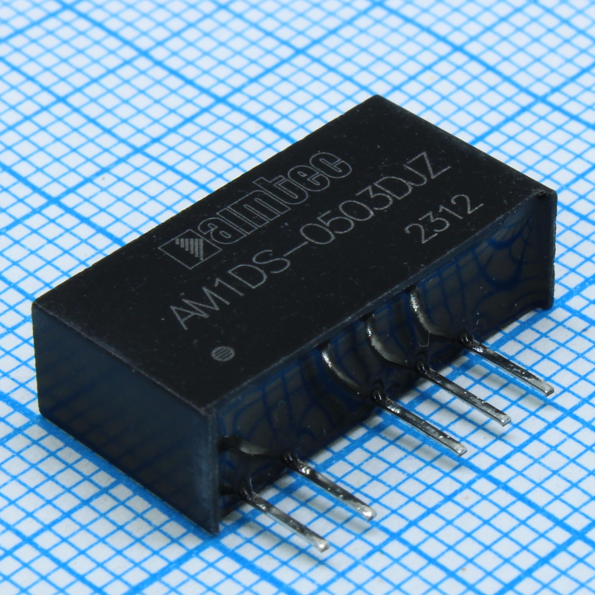 AM1DS-0503DJZ - DC/DC, 1Вт, вход 4.5…5.5В, выход ±3.3В/±0.015…0.152А, изоляция 1500В DC, КПД 82%, максимальная емкостная нагрузка не более 1200мкФ, SIP7, 19.65x6x10.16мм, -40…105°C, пластик