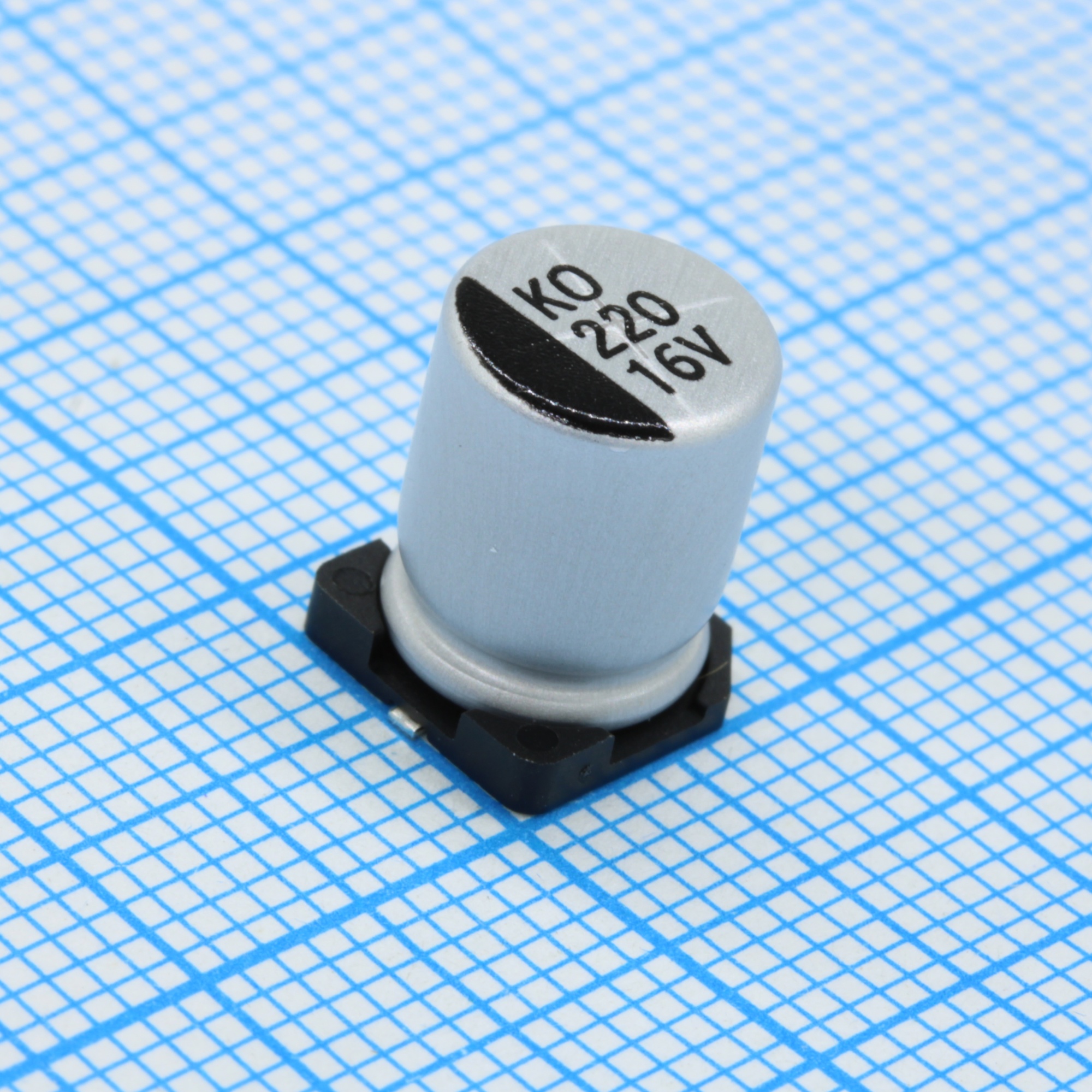 CK016M221F10PKKKV00R - Конденсатор алюминиевый электролитический 220мкФ 16В ±20% (8х10мм) для поверхностного монтажа 2000час 105°С лента на катушке