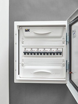 Выключатель автоматический модульный 2п C 4А M06N ARMAT IEK AR-M06N-2-C004