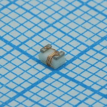 B82498F3120J - ЧИП-индуктивность высокочастотная проволочная литая 0.012мкГн ±5% 250МГц 50Q-Фактор керамика 0.7A 0.09Ом 0805 автомобильного применения лента на катушке