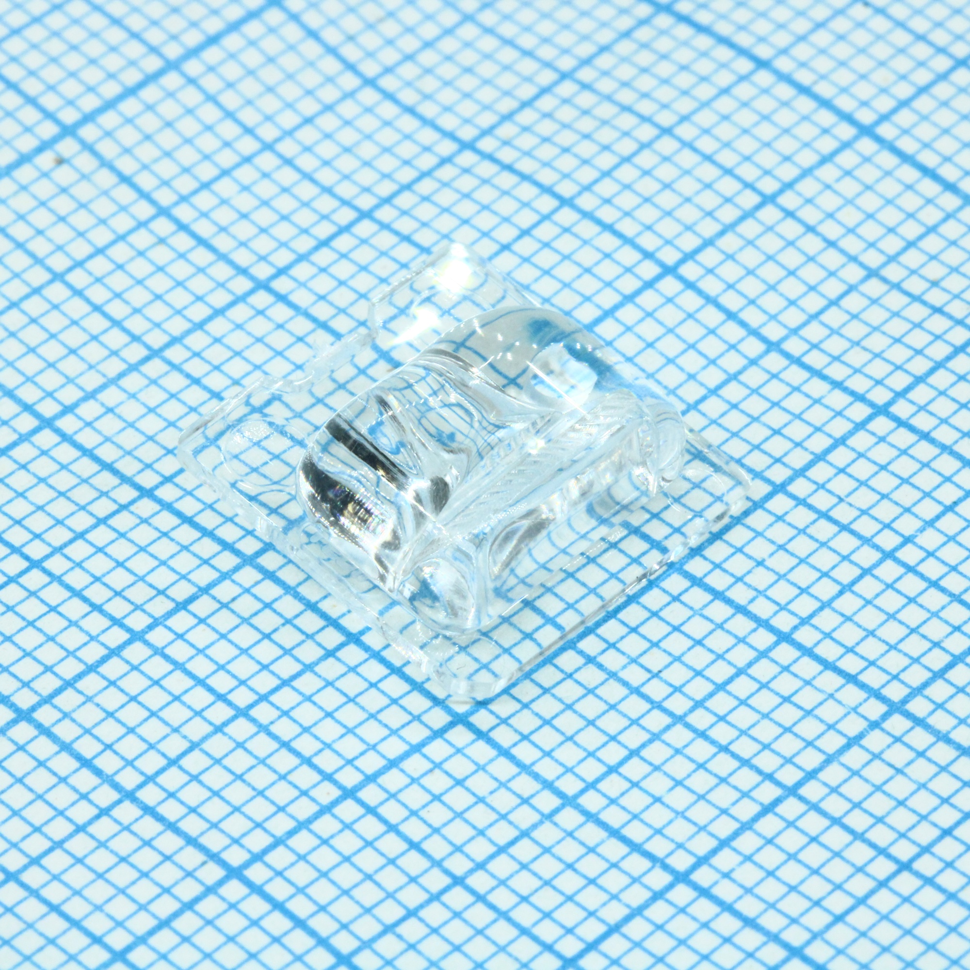 CR15239_STRADELLA-T2 - Линза одиночная квадратная, 13.9x13.9мм