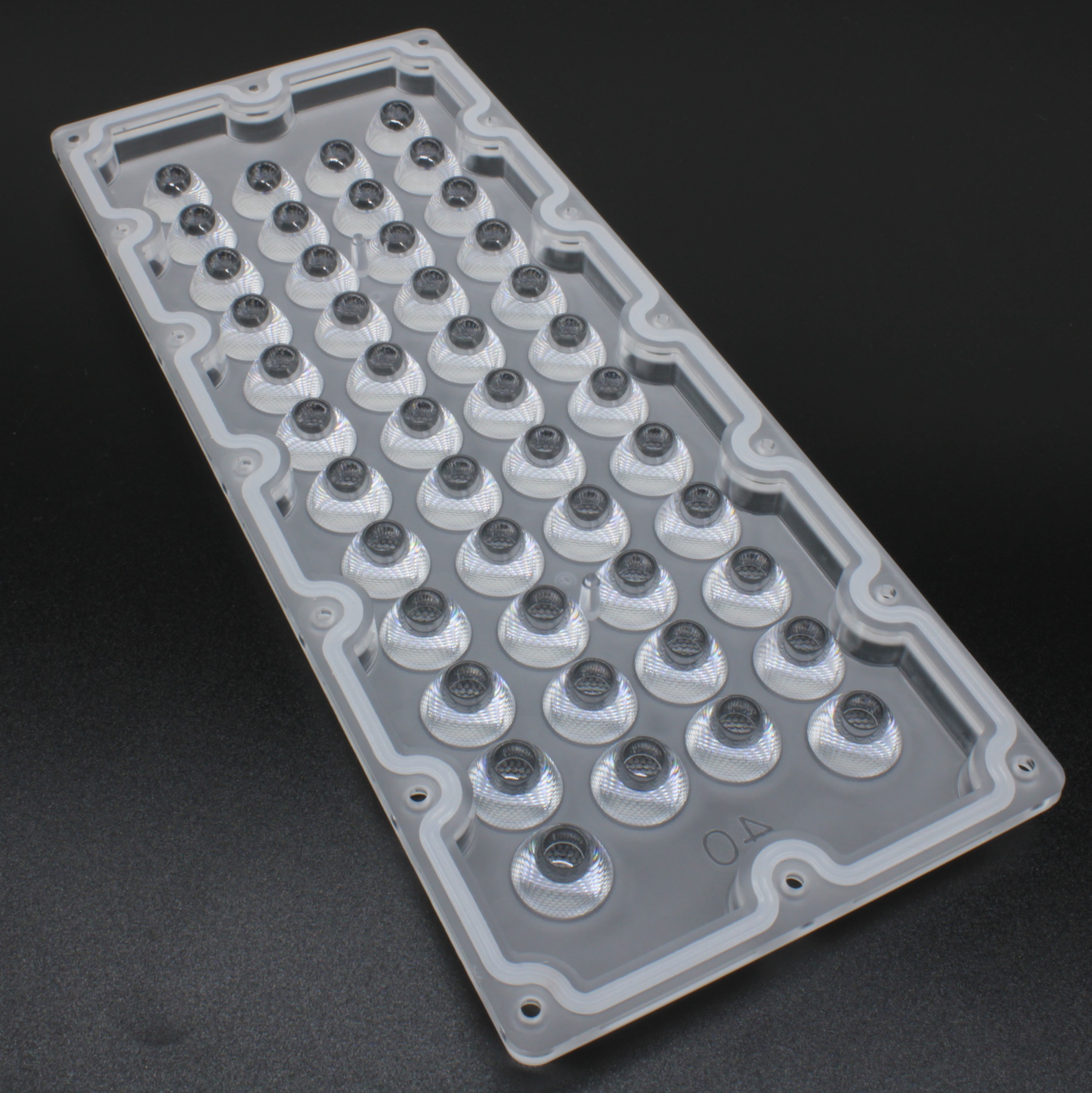 ARHB286D46LED40G - Групповая прямоугольная линза на 46 светодиодов 3030/3535/5050, эфф=90%, диаграмма ~40°, 286mm   H:116mm, PC-1250Z