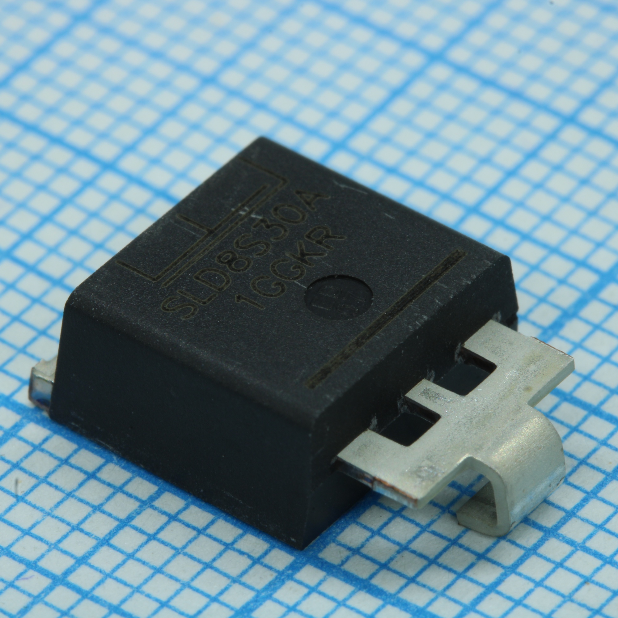 SLD8S30A - TVS диод для защиты от ESD, 30В 7кВ