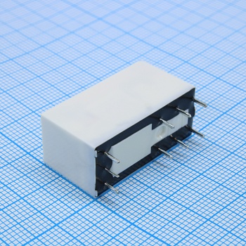 HF115F-L/5-2Z4L2TF - Реле силовое с защелкой 8А две группы на переключение катушка 5В