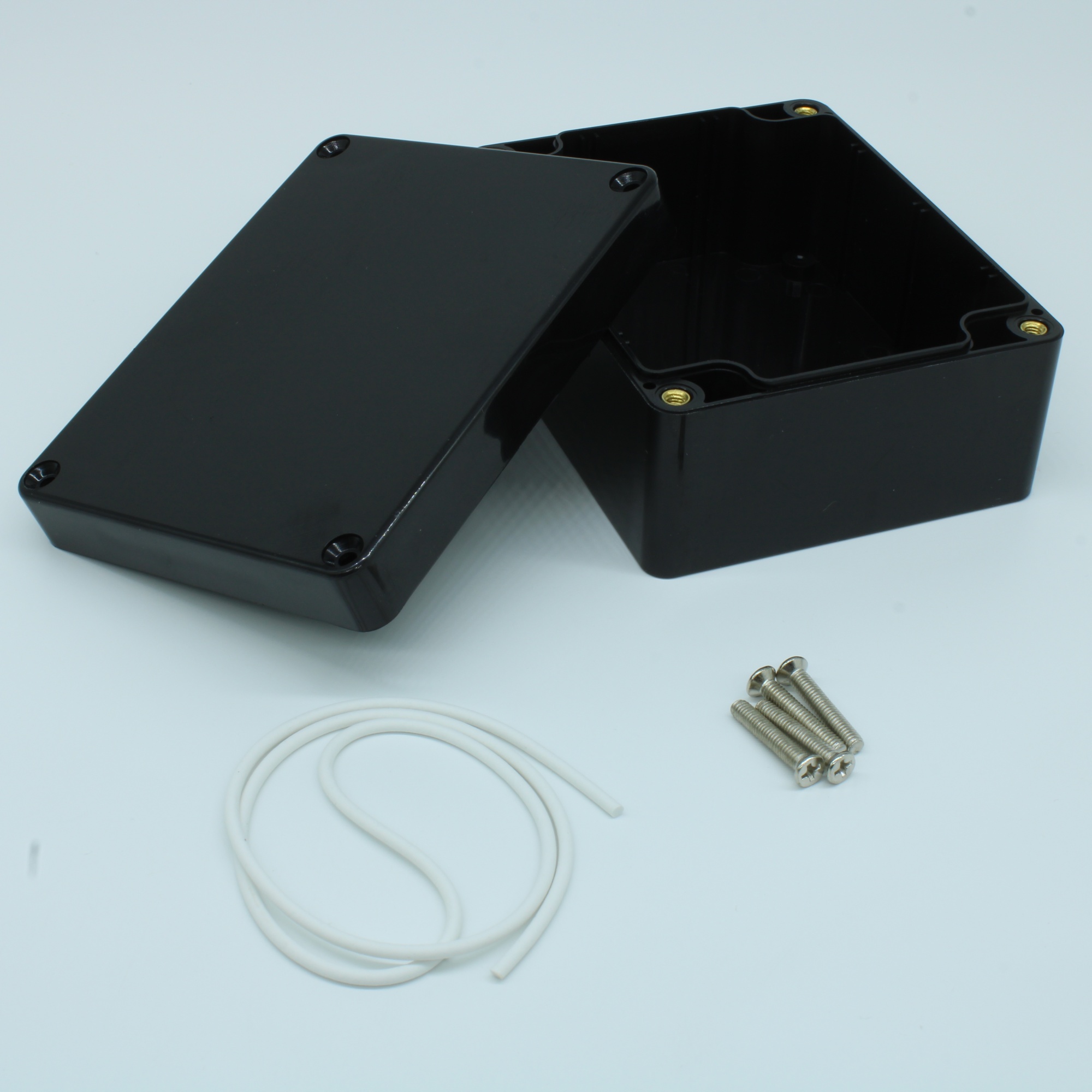 11-3 (F3) Black - Черный пластиковый корпус  IP65