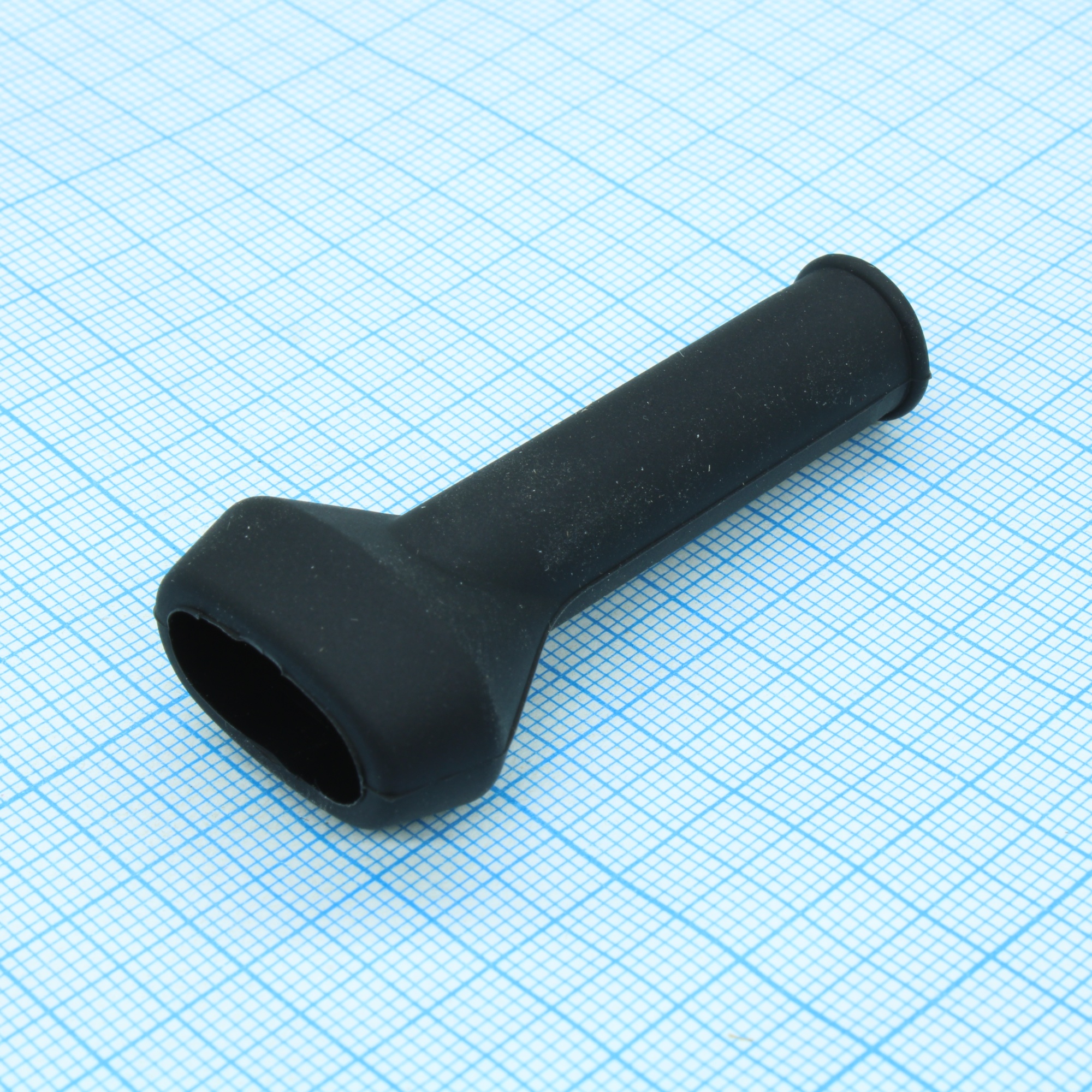 CKK-3-001 - Аксессуар разъема, Резиновый колпачок, 3-позиционными разъемами серии 1.5 Superseal, 3 вывод(-ов), Эластомер