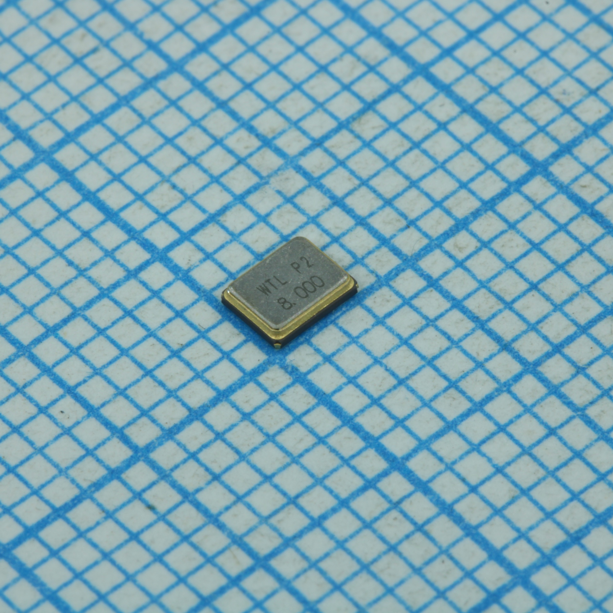 WTL3M85421FO - Резонатор кварцевый 8МГц, 10PPM при 25°C, 20PPM при -40°С+85°C, 400Ом, 12пФ