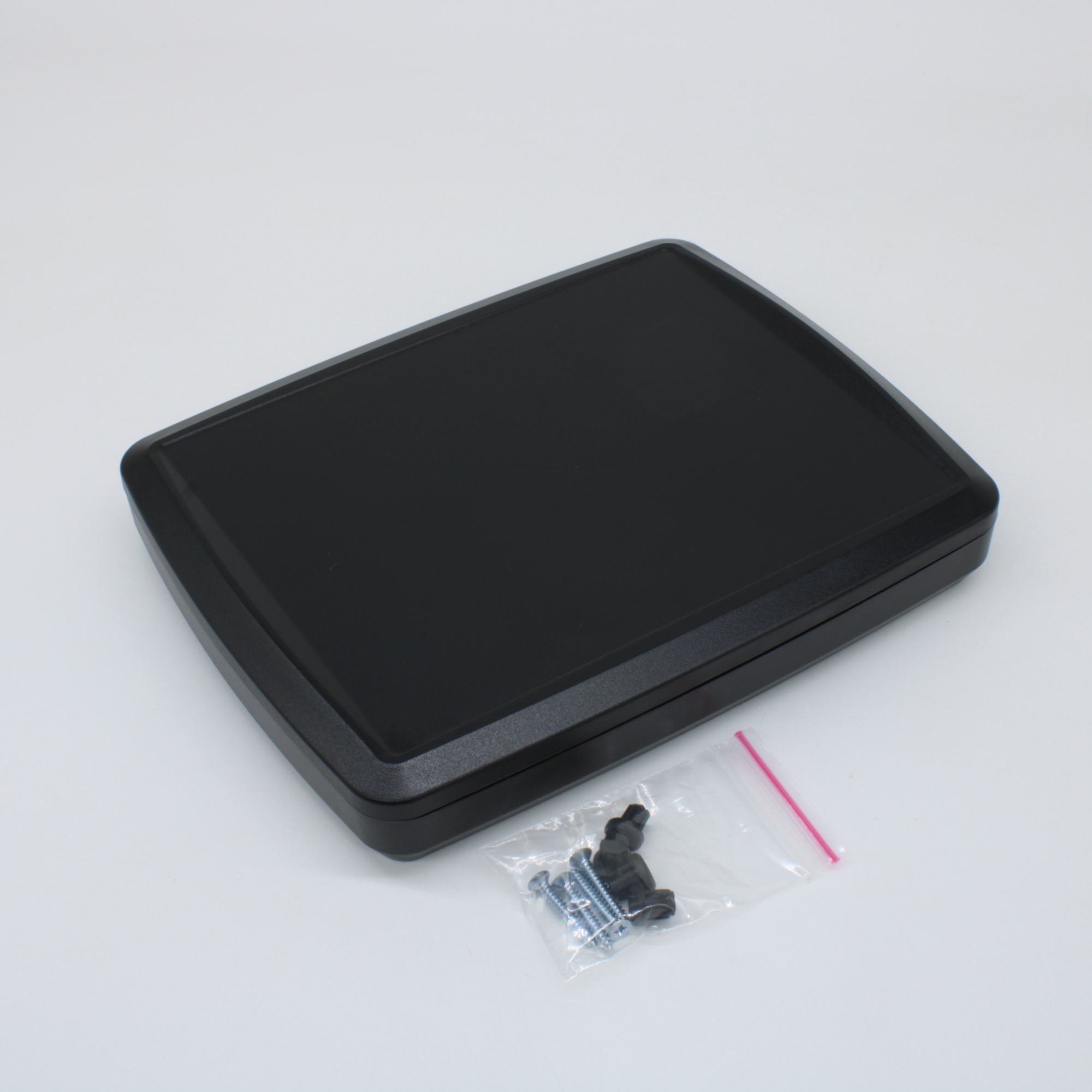 PL2957BK - Тонкий приборный корпус черного цвета из высокопрочного  пластика