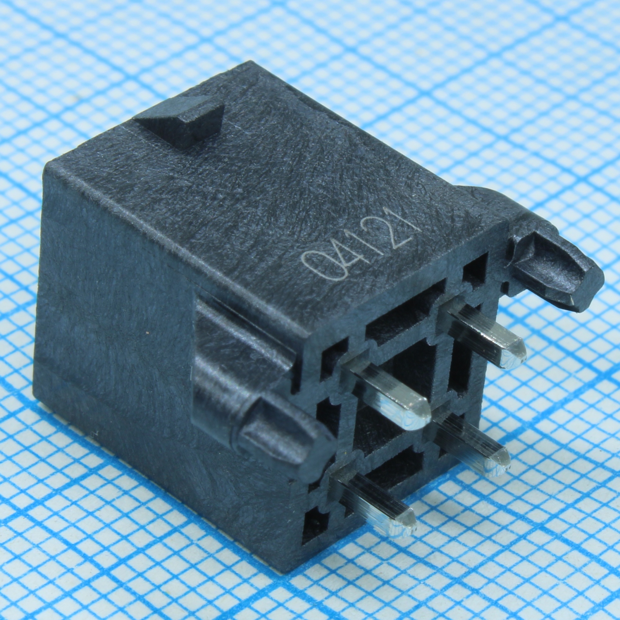 768290004 - Разъем типа провод-плата, 4 контакта шаг 5.7мм монтаж в отверстие серия Mega-Fit