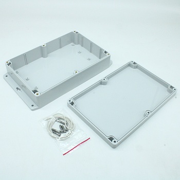 G218MF - Герметичный корпус из поликарбоната с фланцем, IP65, светло-серый