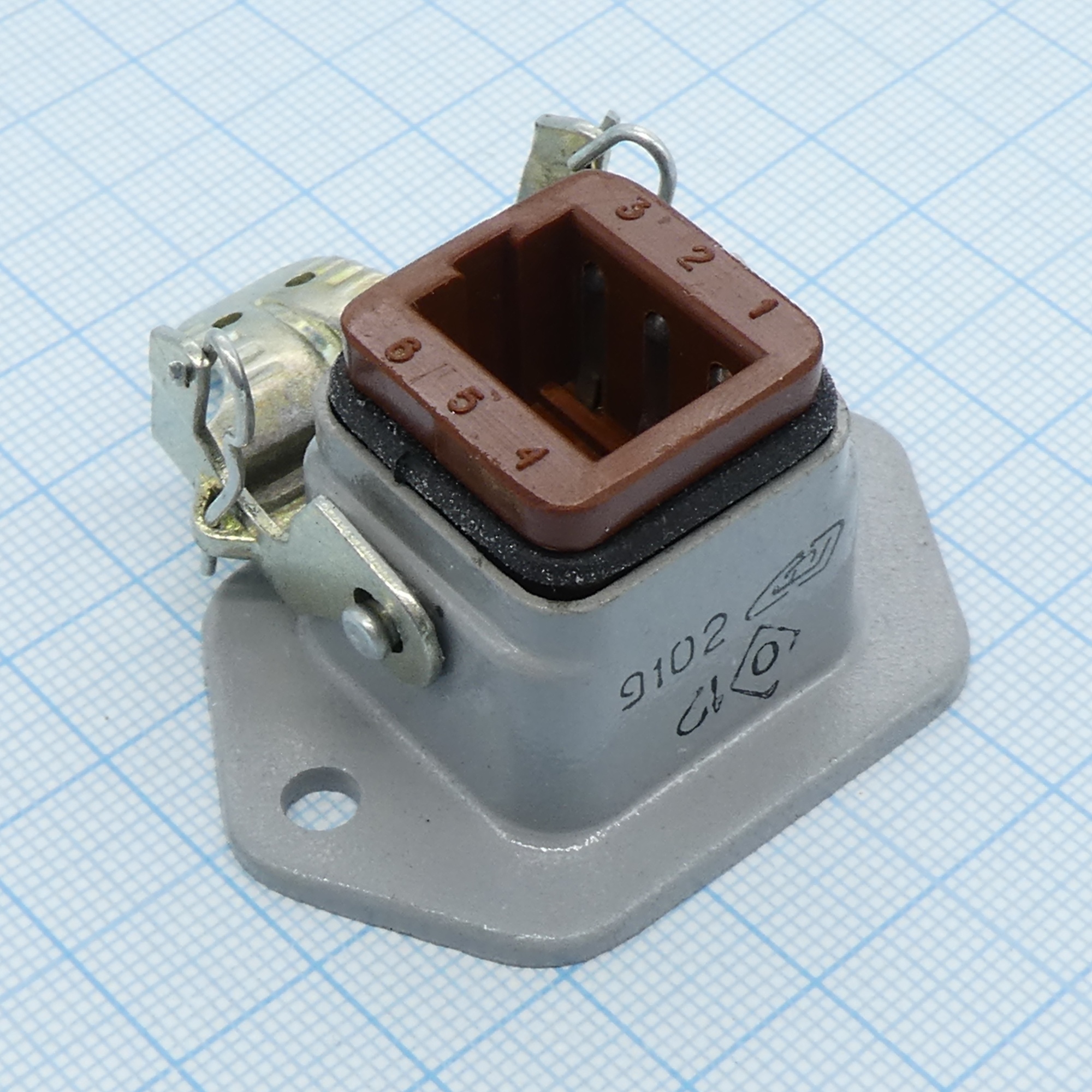 РШАГПБ-6 - 6-ти контактная приборная розетка.