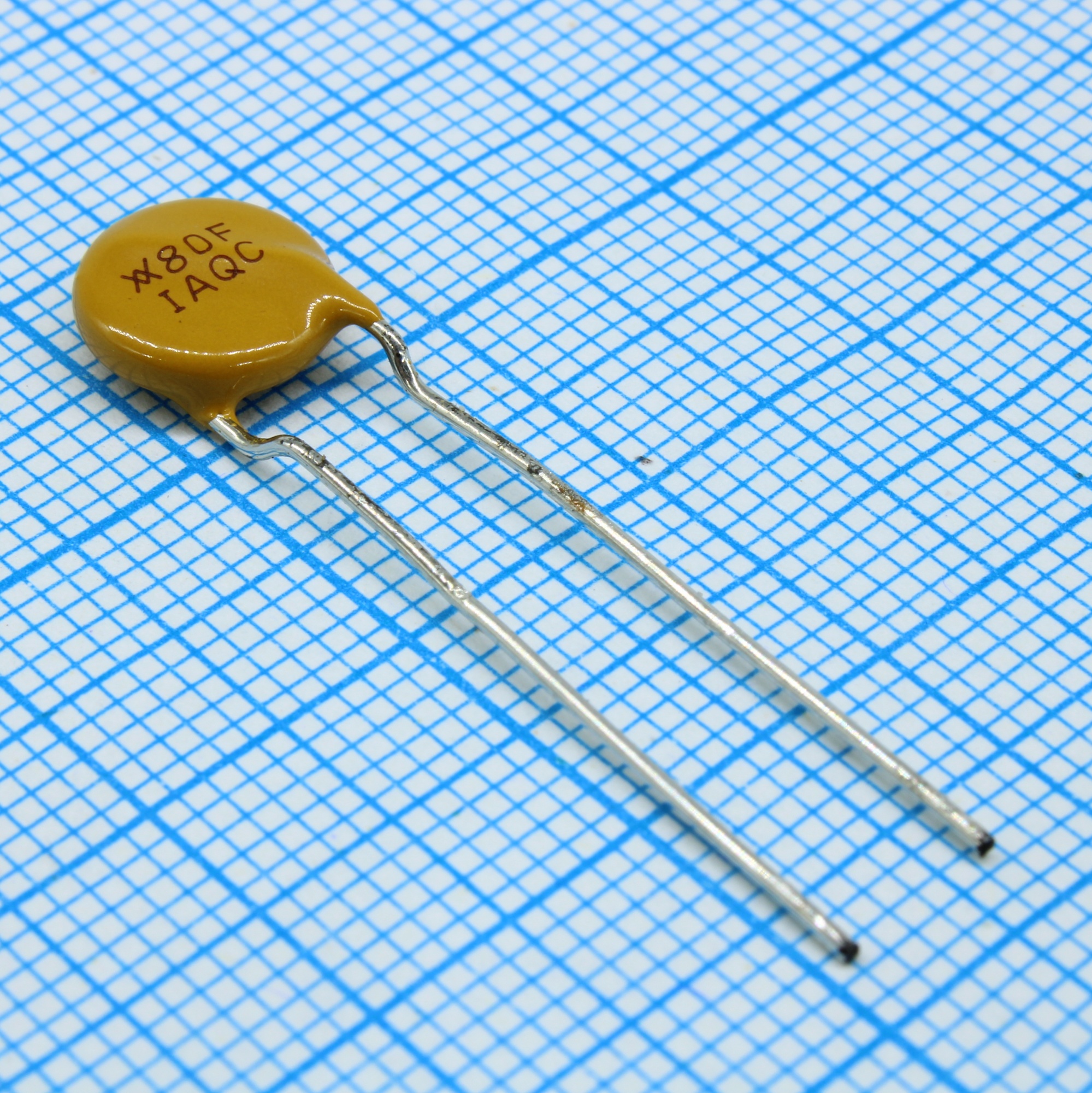 TRF250-180-2 - Самовосстанавливающийся предохранитель PTC 0.18A(hold) 0.65A(trip) 250VAC 100VDC 0.9W 2s 0.8Ohm Radial 9 X 3.8mm Bag