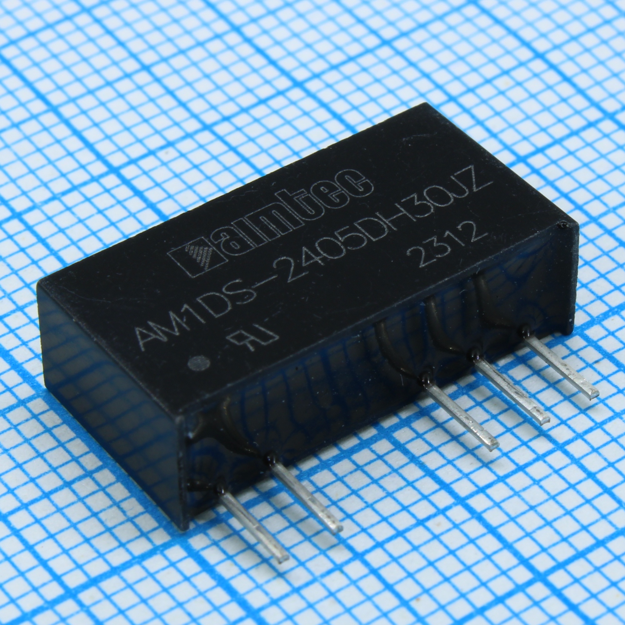 AM1DS-2405DH30JZ - DC/DC, 1Вт, вход 21.6…26.4В, выход ±5В/±0.01…0.1А, изоляция 3000В DC, КПД 80%, максимальная емкостная нагрузка не более 1200мкФ, SIP7, 19.65x6x10.16мм, -40…105°C, пластик