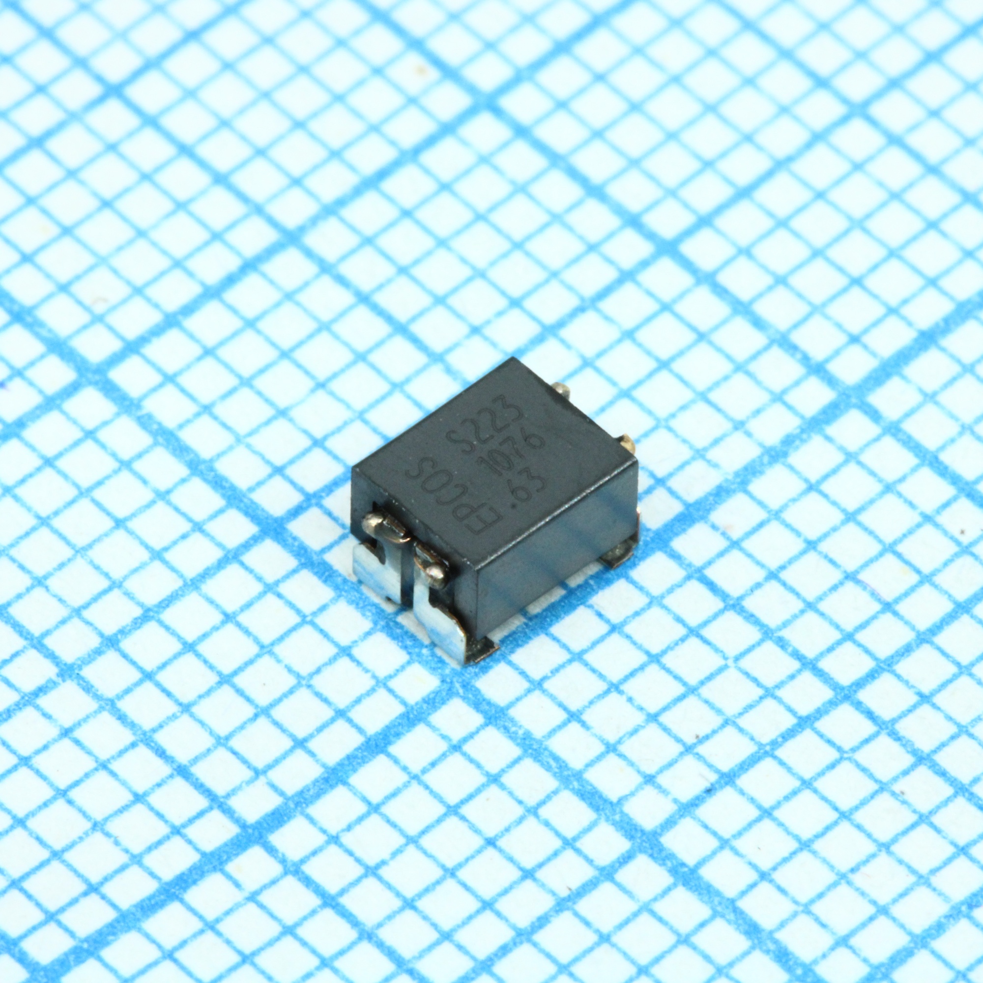 B82789S0223N002 - Синфазный дроссель двухобмоточный 22мкГн 100кГц 250мА 580мОм для поверхностного монтажа автомобильного применения лента на катушке