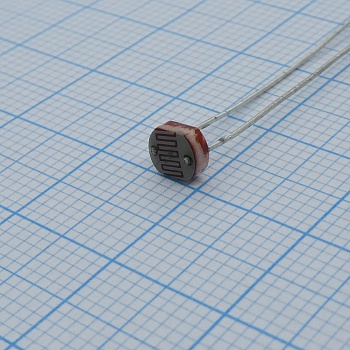 GL5516 - Фоторезистор 90мВт, R(10лк)=5...10К, Rтем=500К, выводной, на керамической подложке, -30...+70C