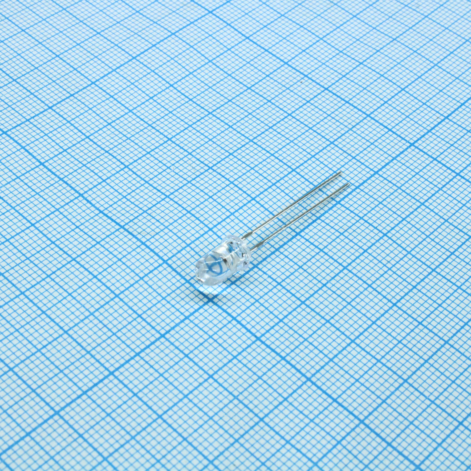 L-7113SYC-J3 - Светодиод 5мм/желтый/590нм/5100-8000мкд/прозрачный/20°