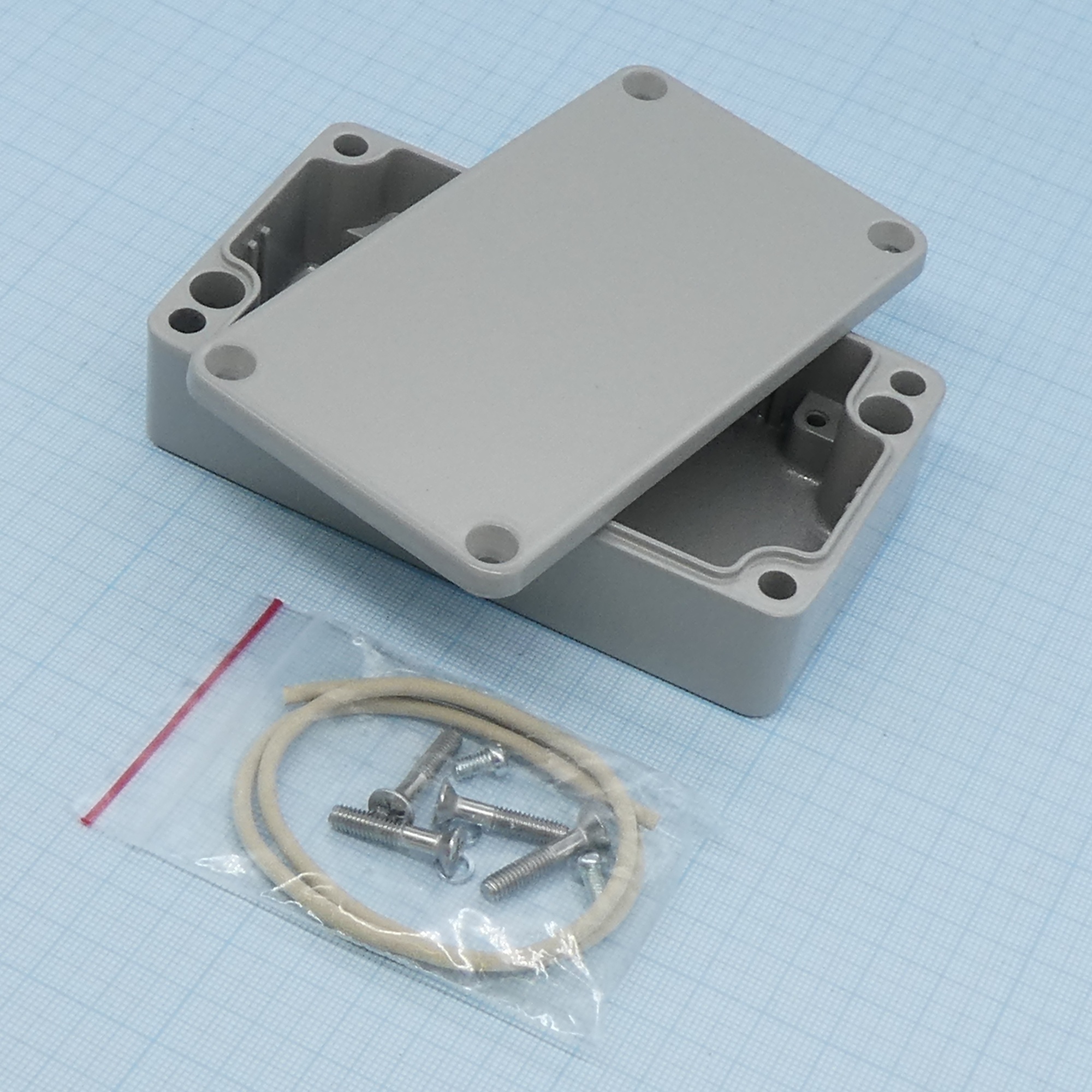 G106G - Герметичный алюминиевый корпус IP65, светло-серый