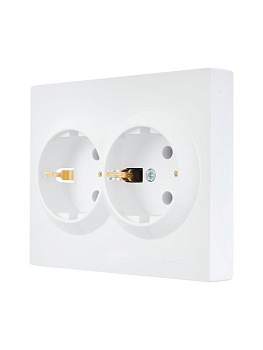 Розетка 2-м СП VESNA с заземл. ПБТ бел. 742-0200-127B