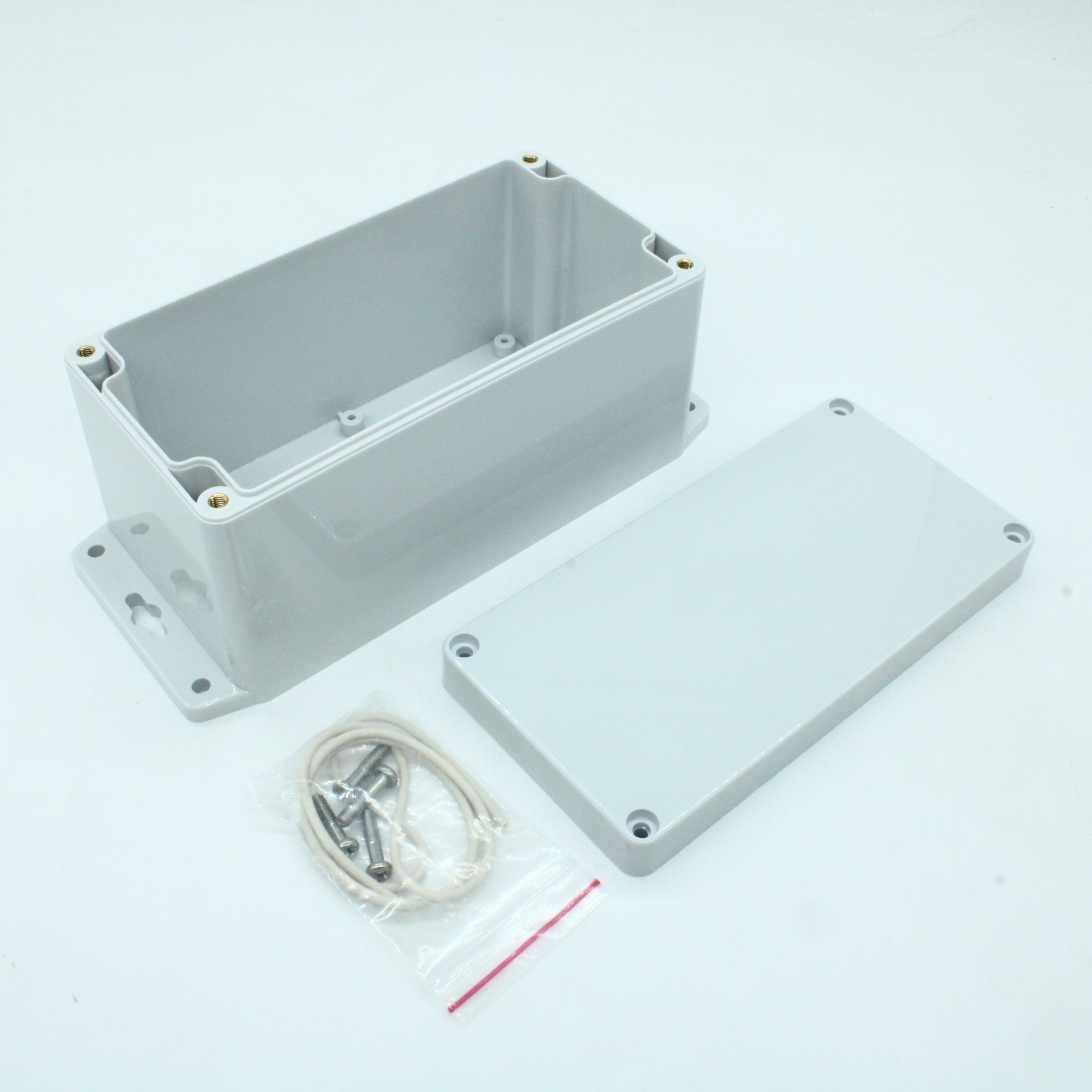 G265MF - Герметичный корпус из поликарбоната с фланцем, IP65, светло-серый