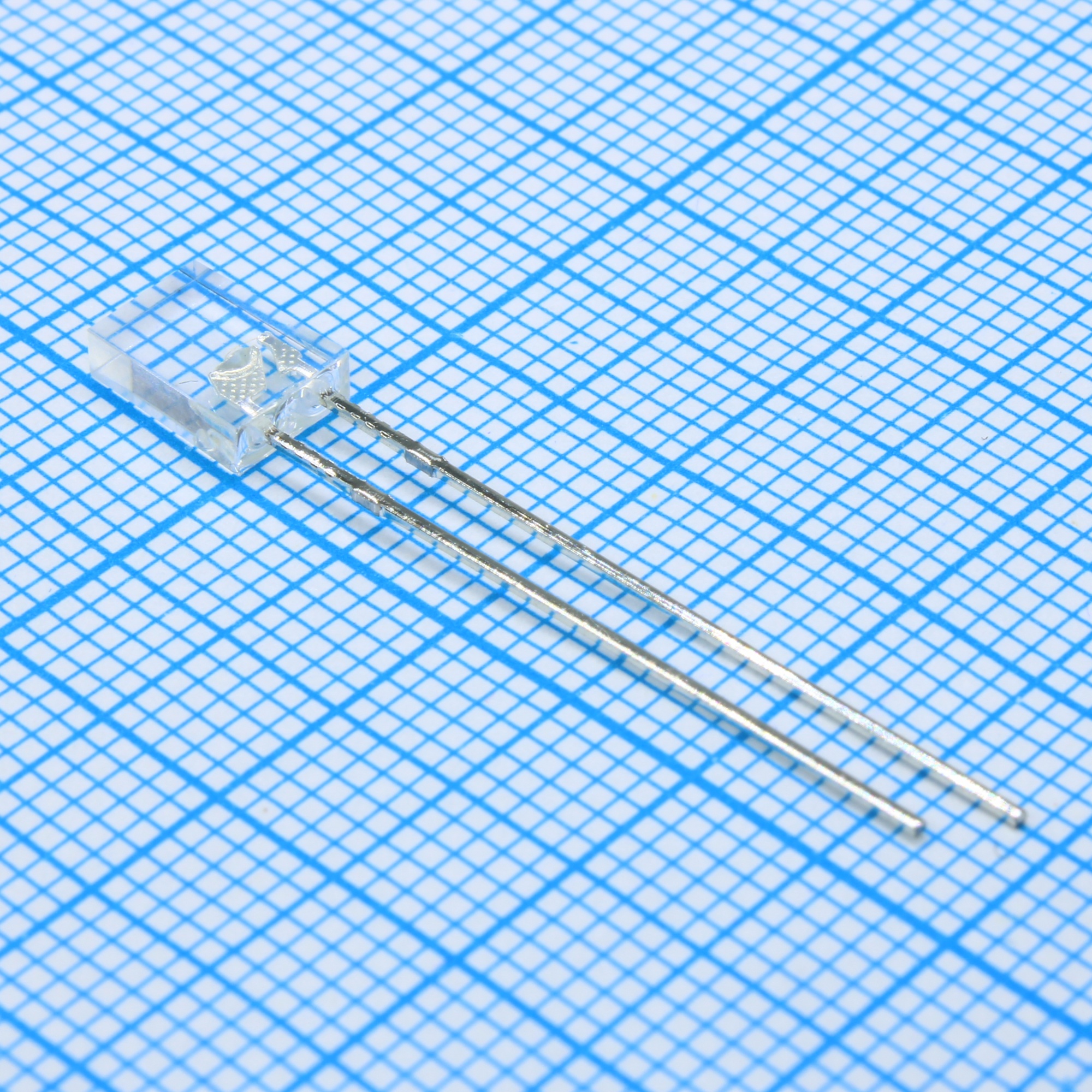 FYL-25A3URC1B - Светодиод 2х5мм/красный/625нм/180мкд/прозрачный/100°