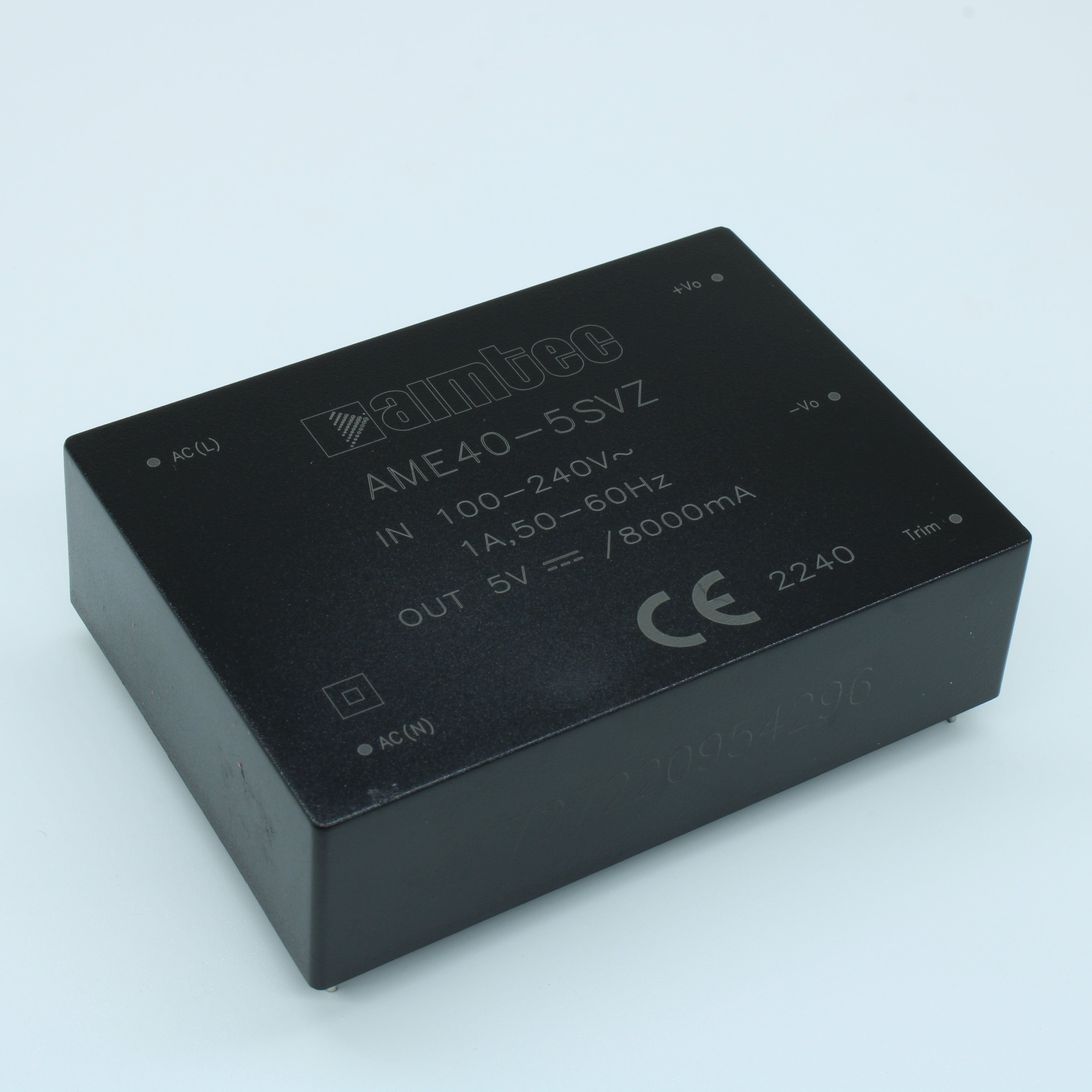 AME40-5SVZ - AC/DC, 40Вт, вход 85…264В, выход 5В/8А, изоляция 4000В AC, КПД 82%, максимальная емкостная нагрузка не более 40000мкФ, 89x63.5x25мм, -40…70°C, пластик