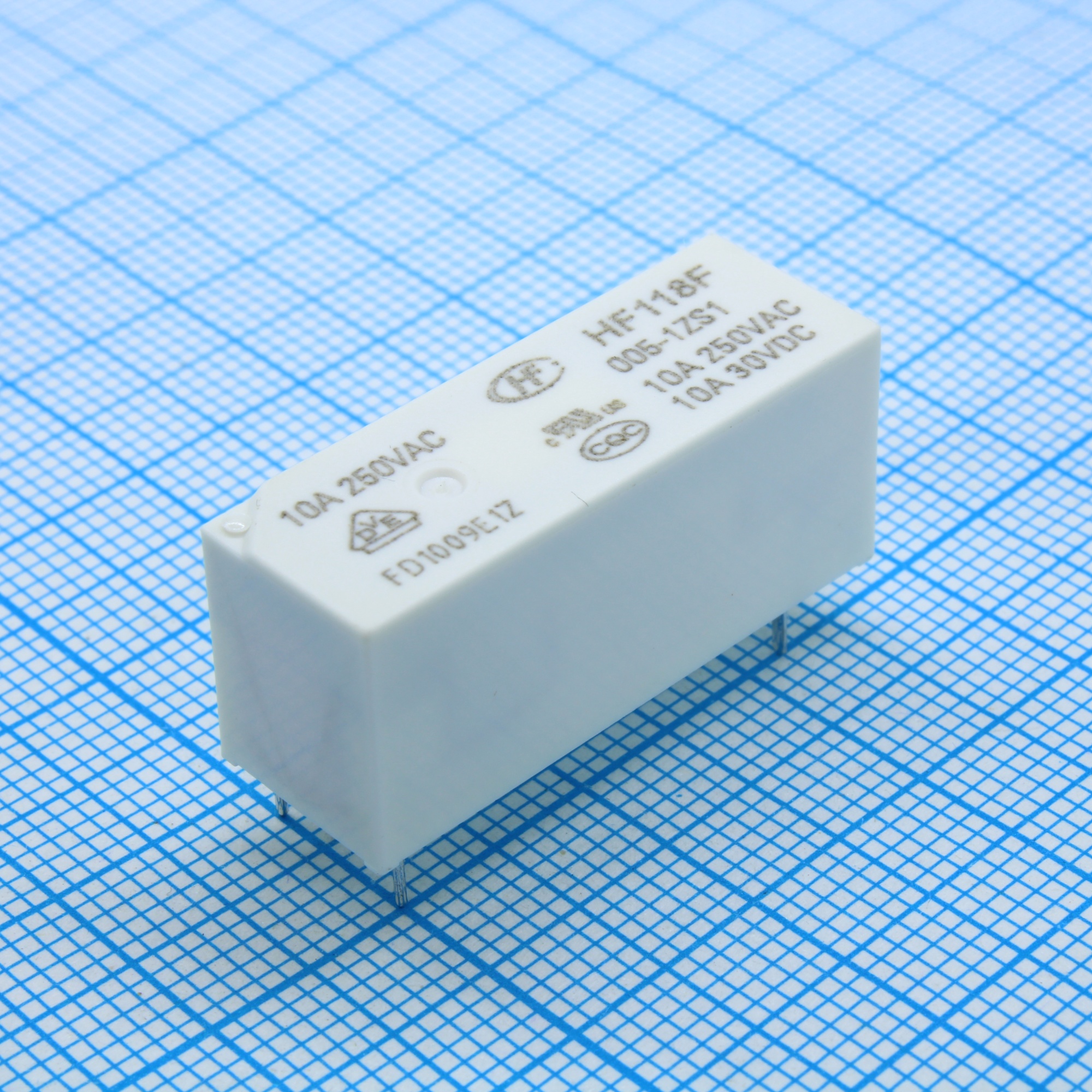 HF118F/005-1ZS1 - Реле силовое, 5В 8А; Конфиг: 1C