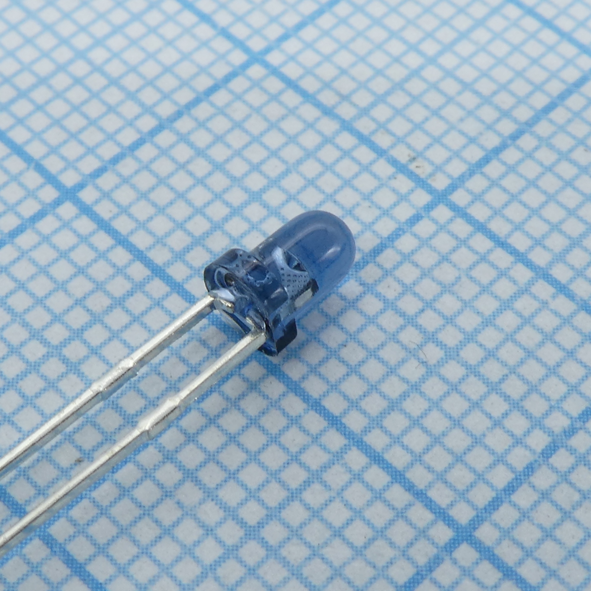 L-34SF6BT - Инфракрасный светодиод 3мм 860нм прозрачный синий корпус 50°